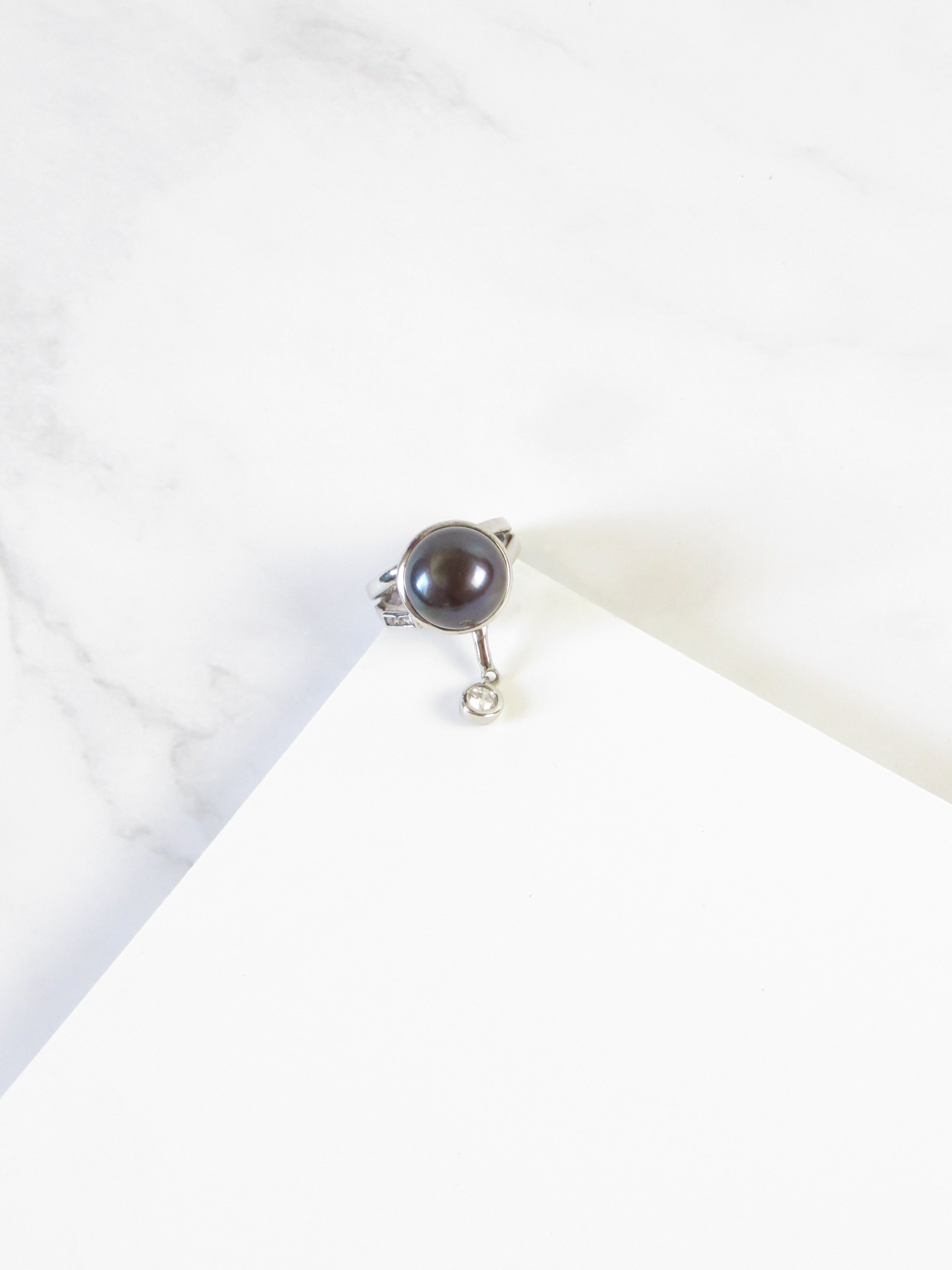 Round Black Pearl Elegant Statement Ring