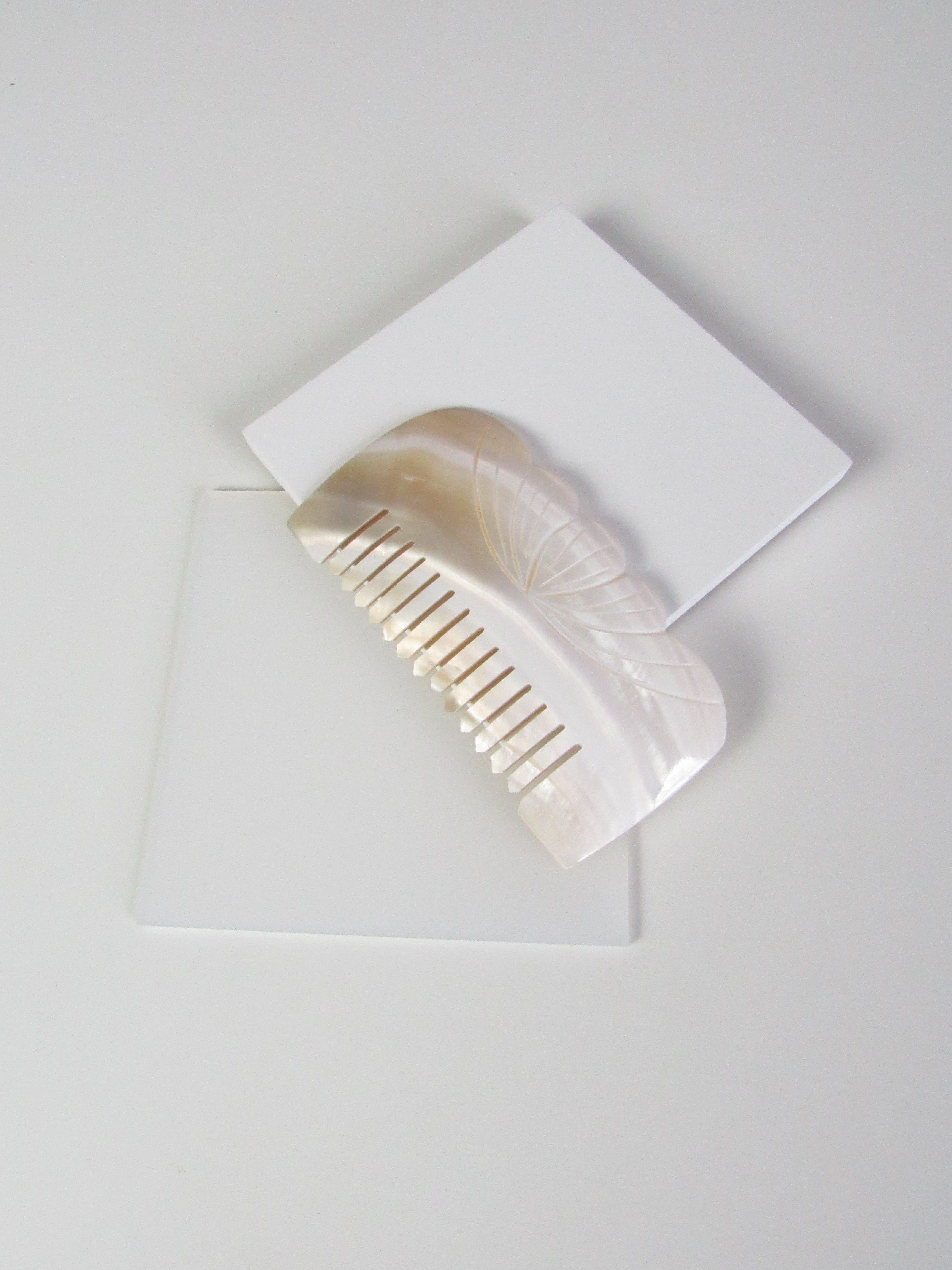 Flower Engraved Natural Seashell Comb