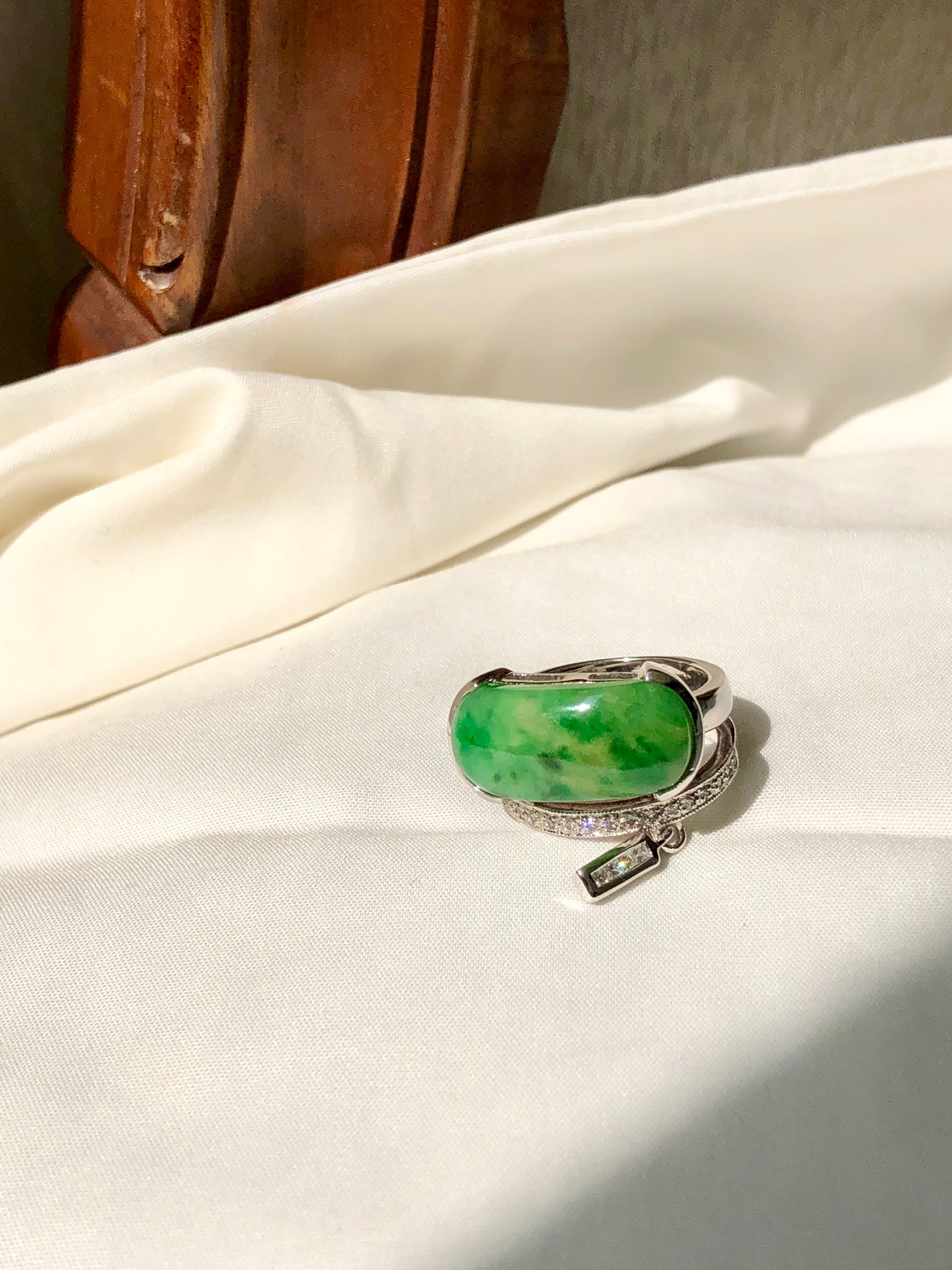 Natural Mottled Apple Green Jadeite Jade Cocktail Ring