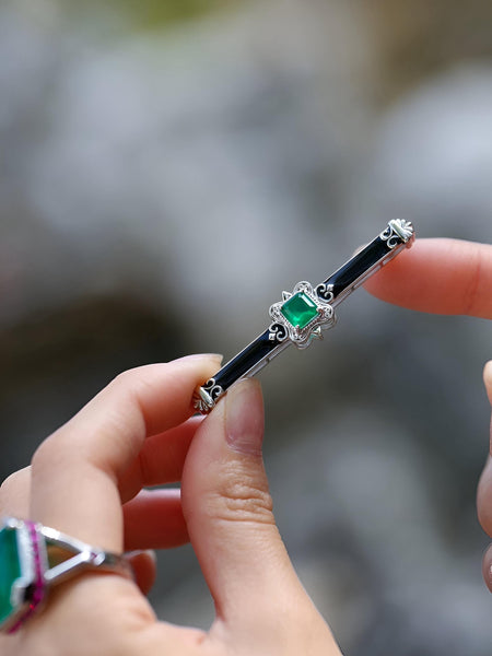 Brooches & Lapel Pins