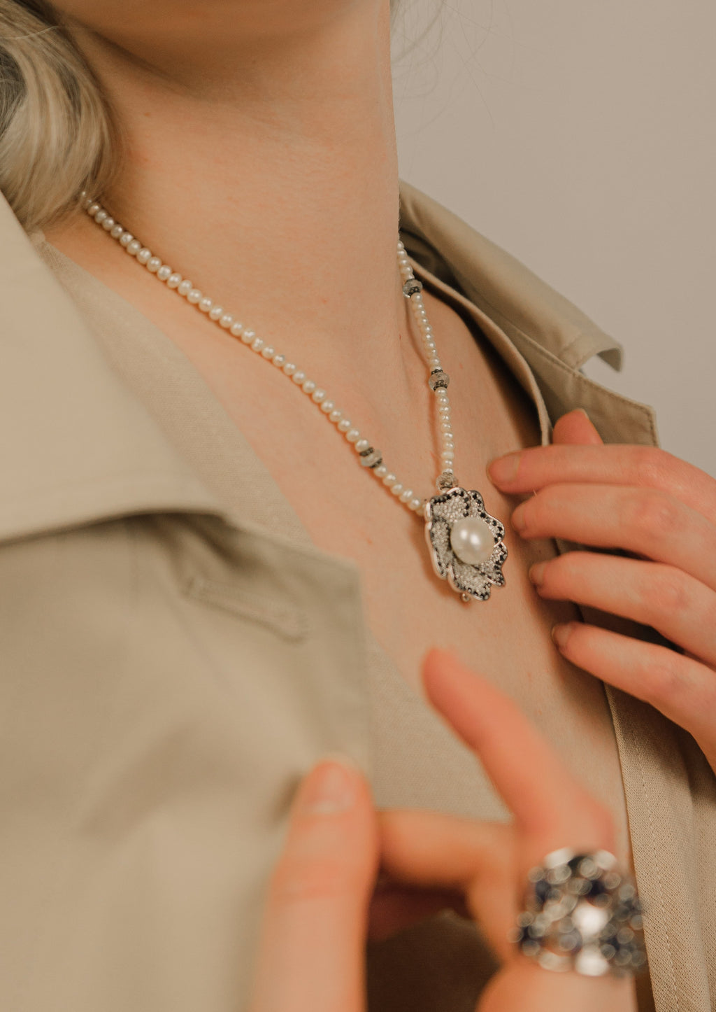 Cream White Button Pearl Flower Pendant Brooch