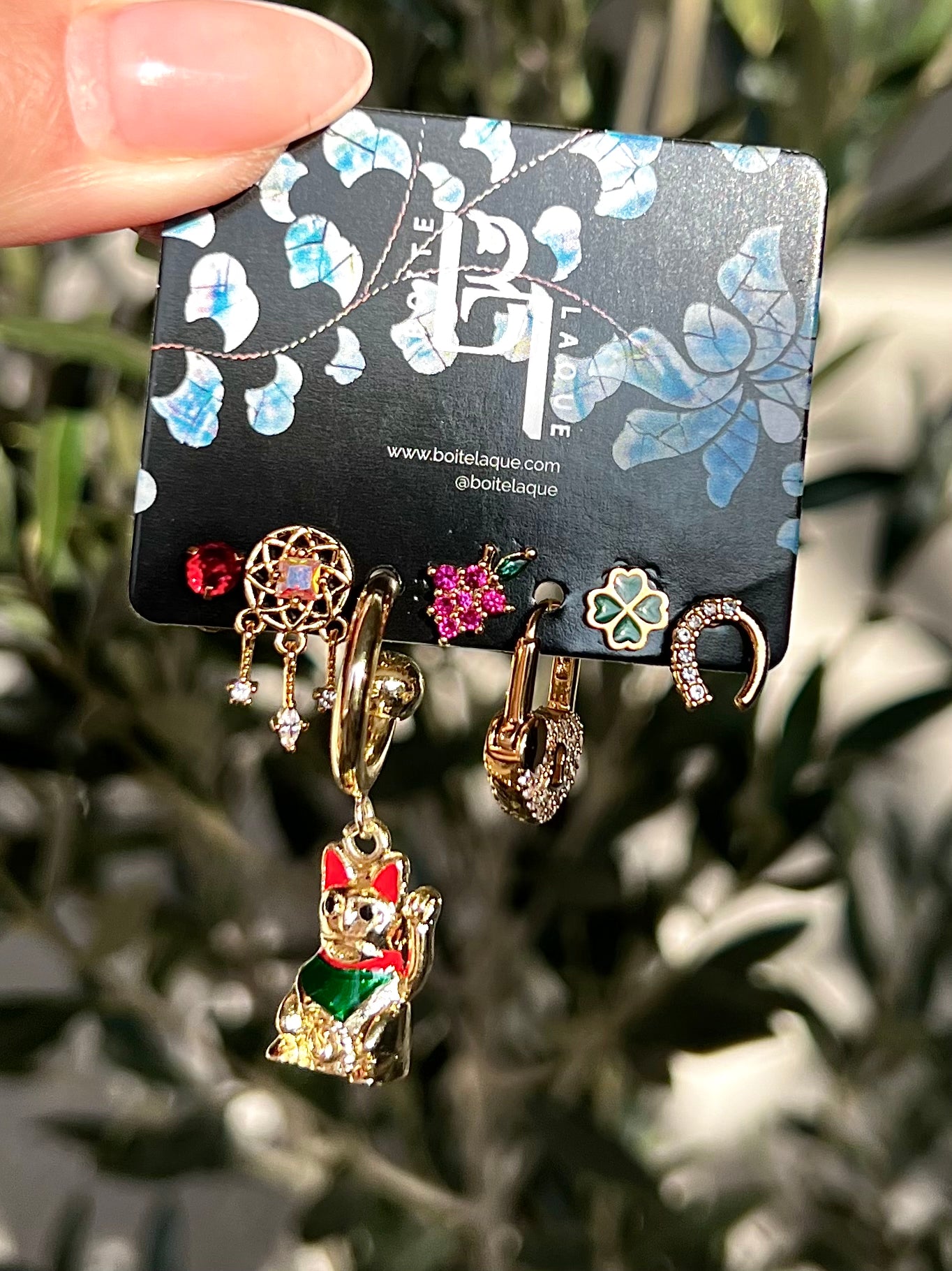 Maneki-neko Lucky Cat Charms Earring Set by BOITE LAQUE Jewelry