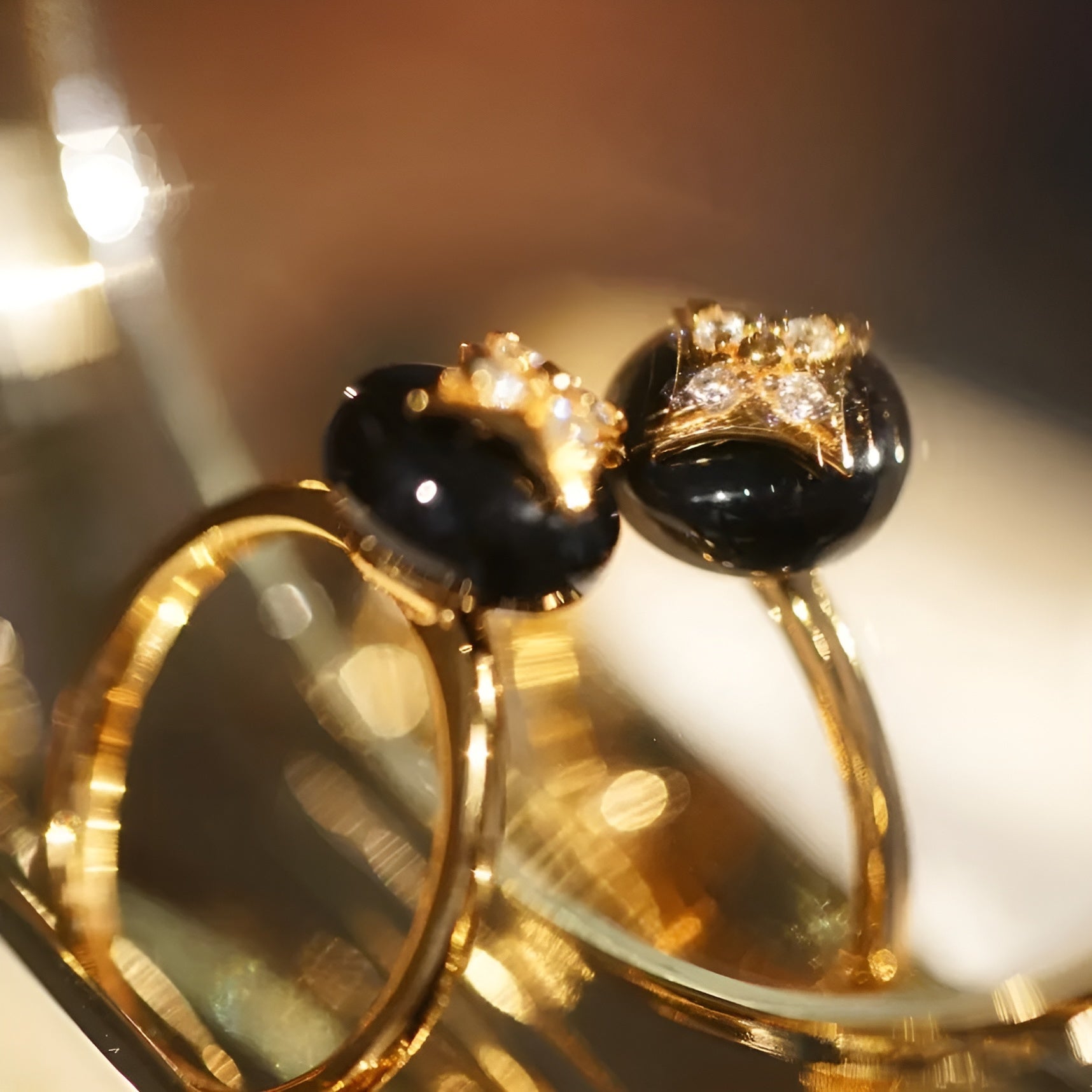 Black Onyx Four-Leaf 18K Gold Clover Ring