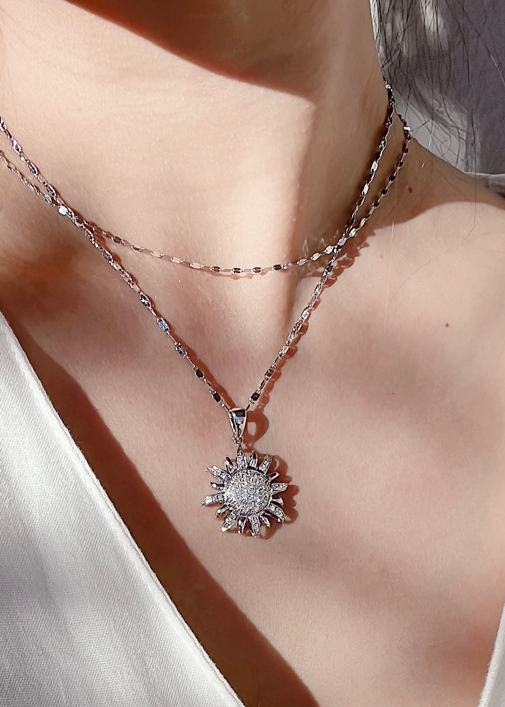 Diamond Sunflower 18k White Gold Pendant Necklace