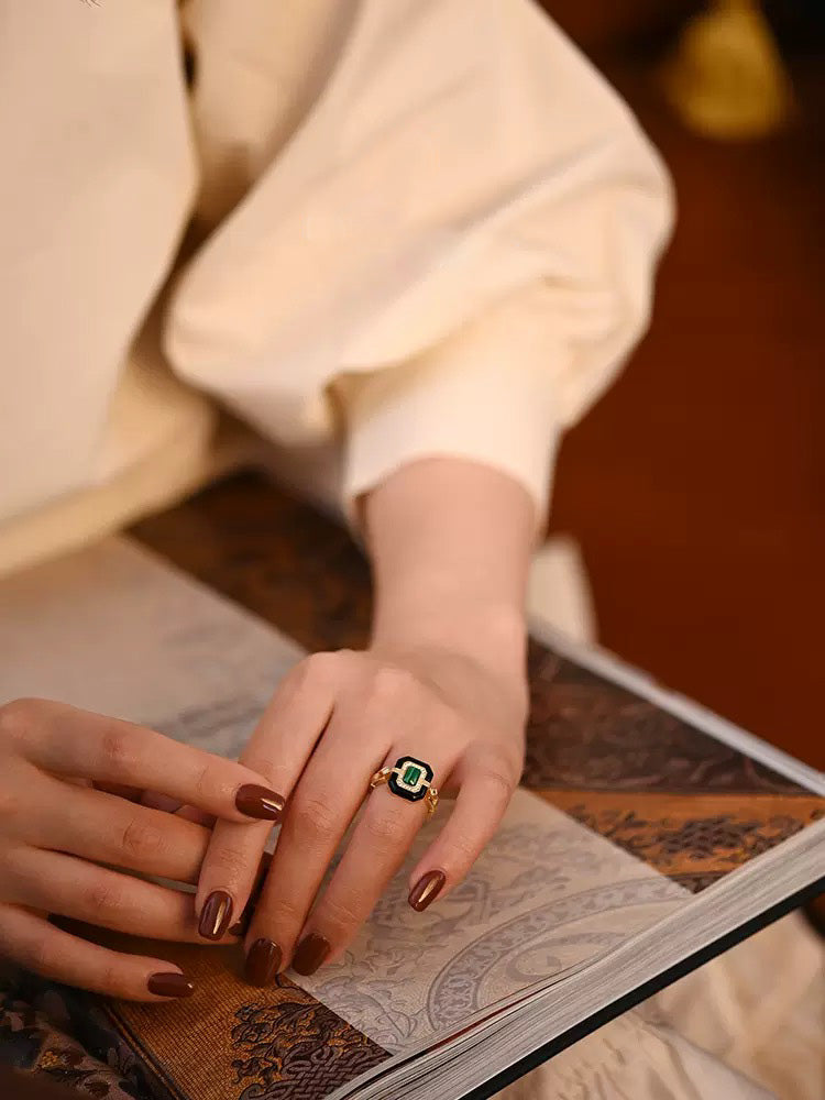 Vintage-style statement ring featuring a handcrafted luxury finish.