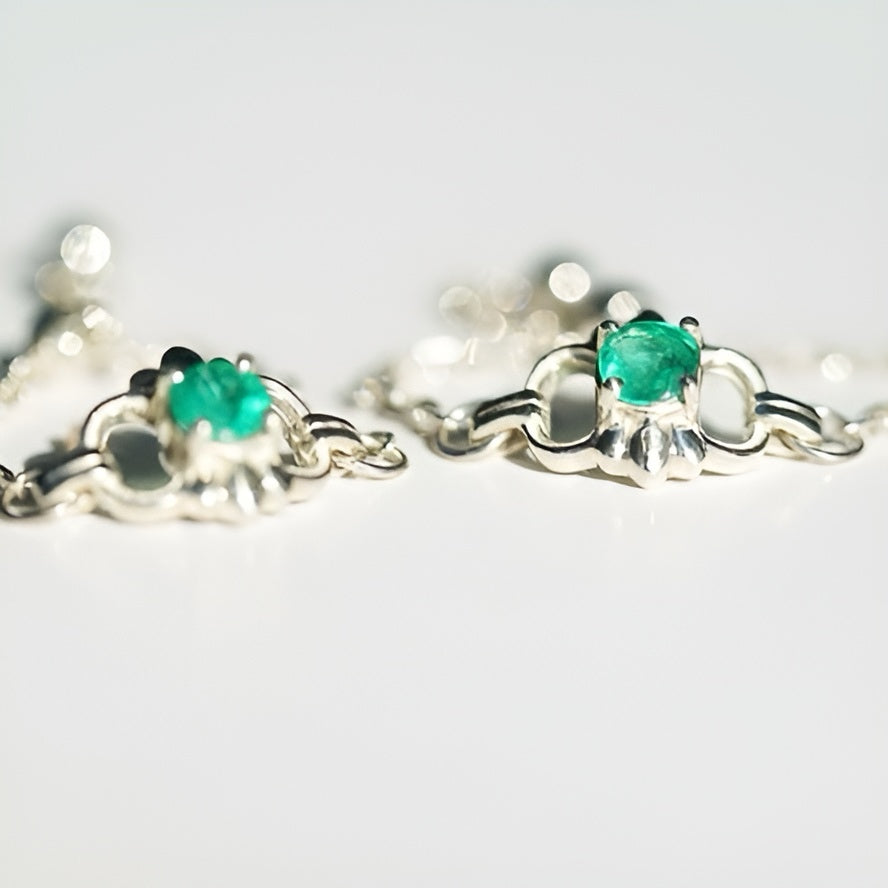 Adjustable Natural Emerald Chain Ring