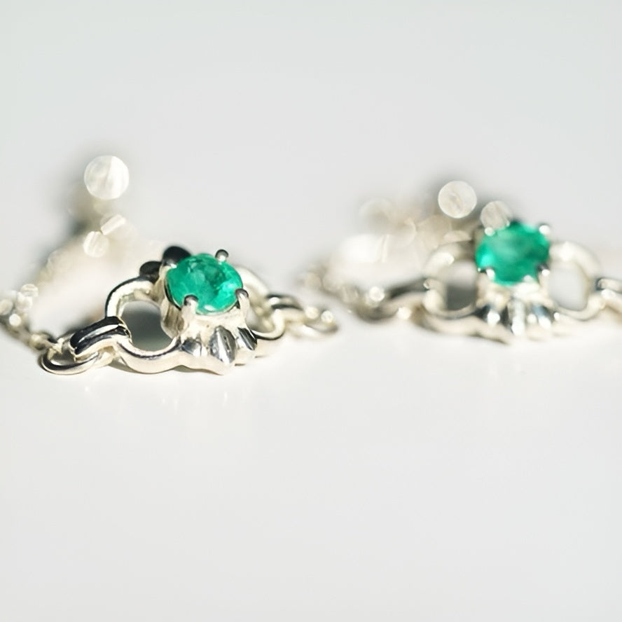 Adjustable Natural Emerald Chain Ring