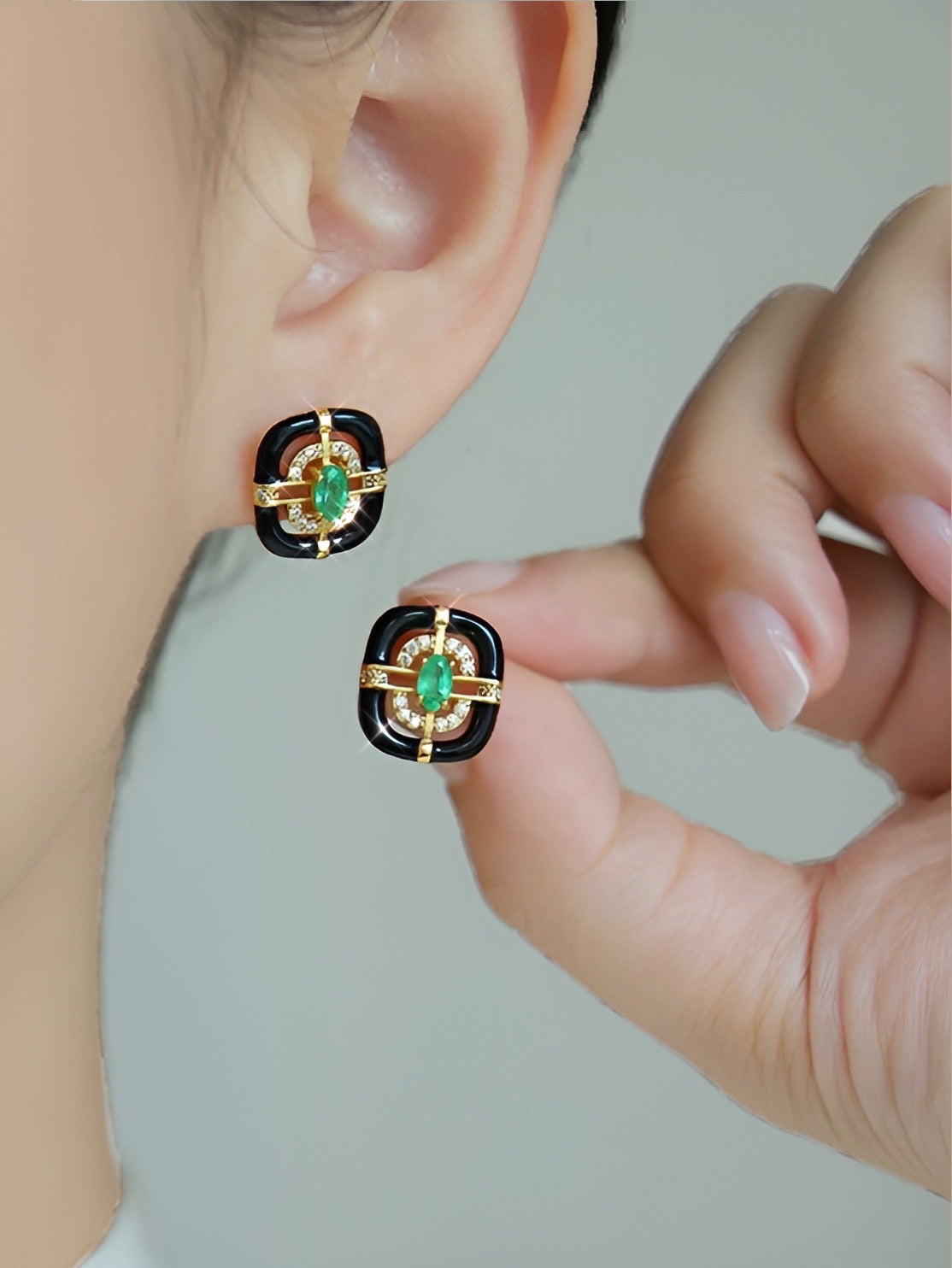 Emerald 18k Gold Stud Earrings for Women | Art Deco Earrings