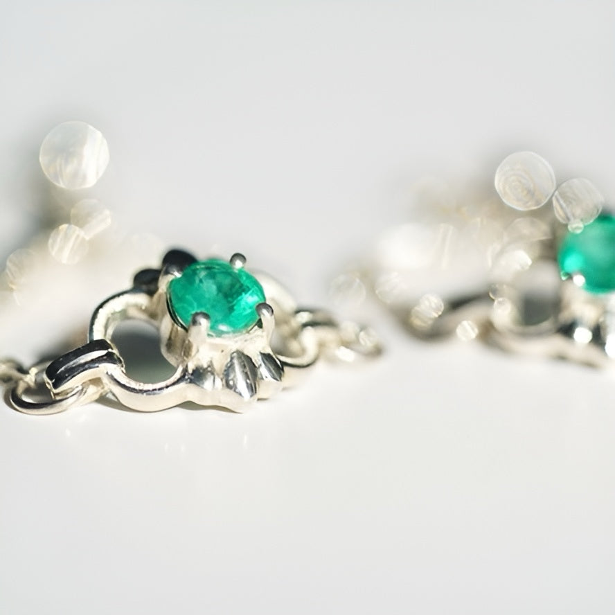 Adjustable Natural Emerald Chain Ring