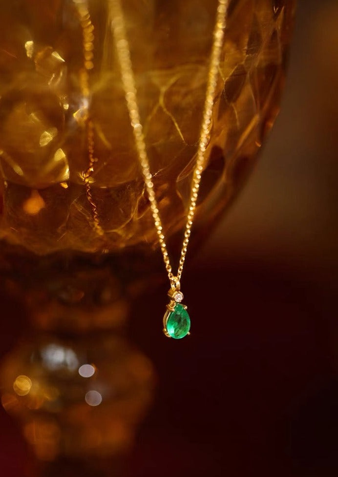Little Jardin Natural Emerald Drop 18k Gold Pendant Necklace