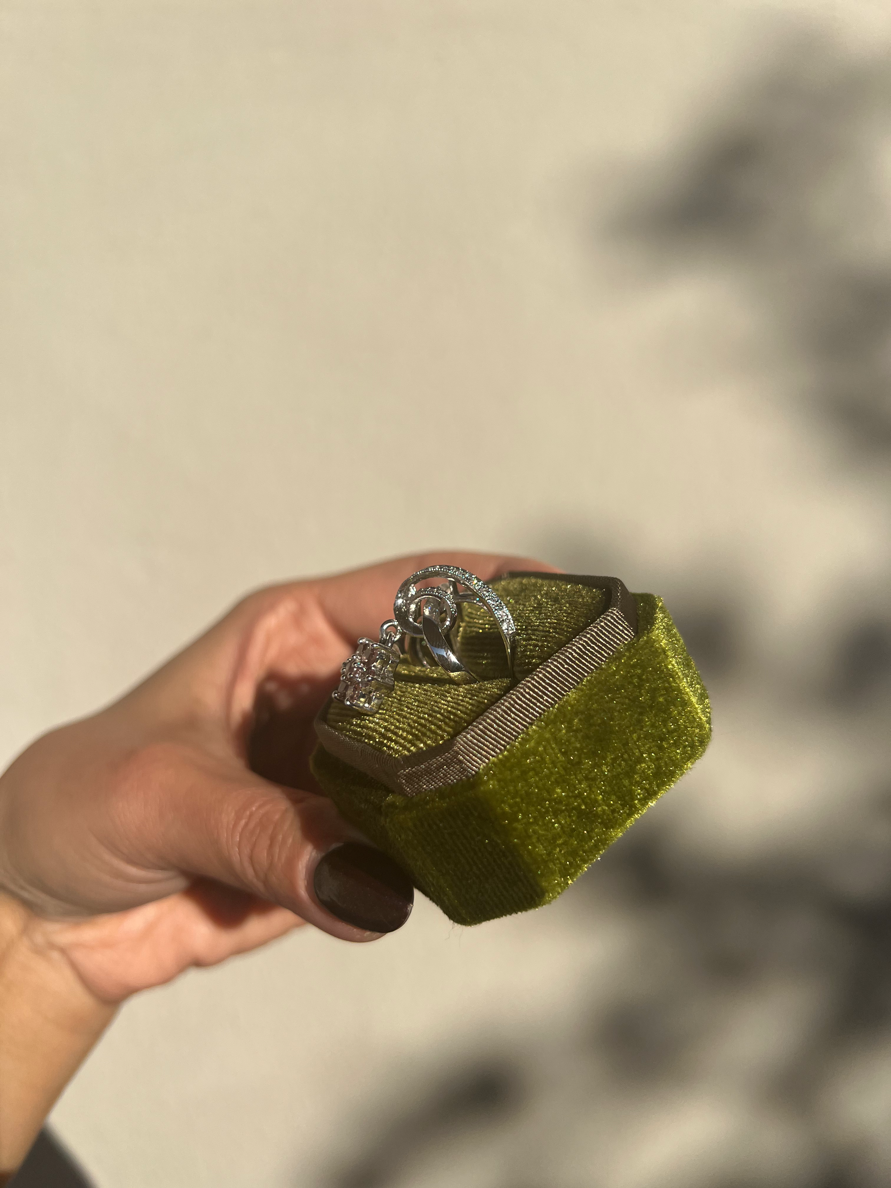 Color-Change Garnet and Diamond Ring