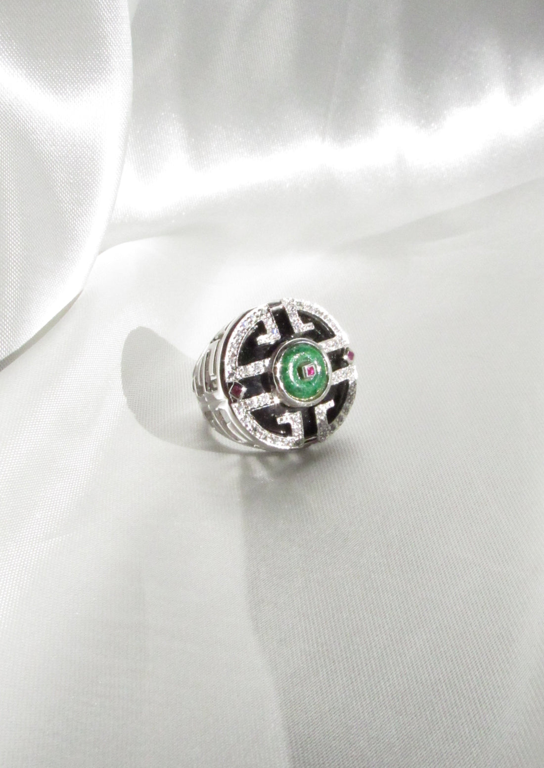 Ruyi Wheel Jadeite Jade Ring