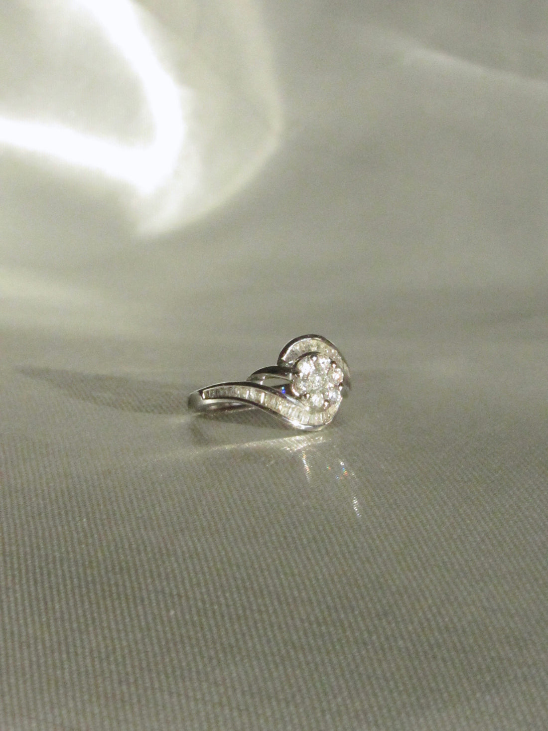 18K White Gold Natural Baguette & Round Diamond Ojo Cluster Ring