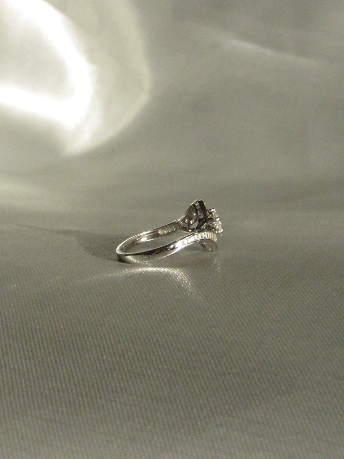 18K White Gold Natural Baguette & Round Diamond Ojo Cluster Ring