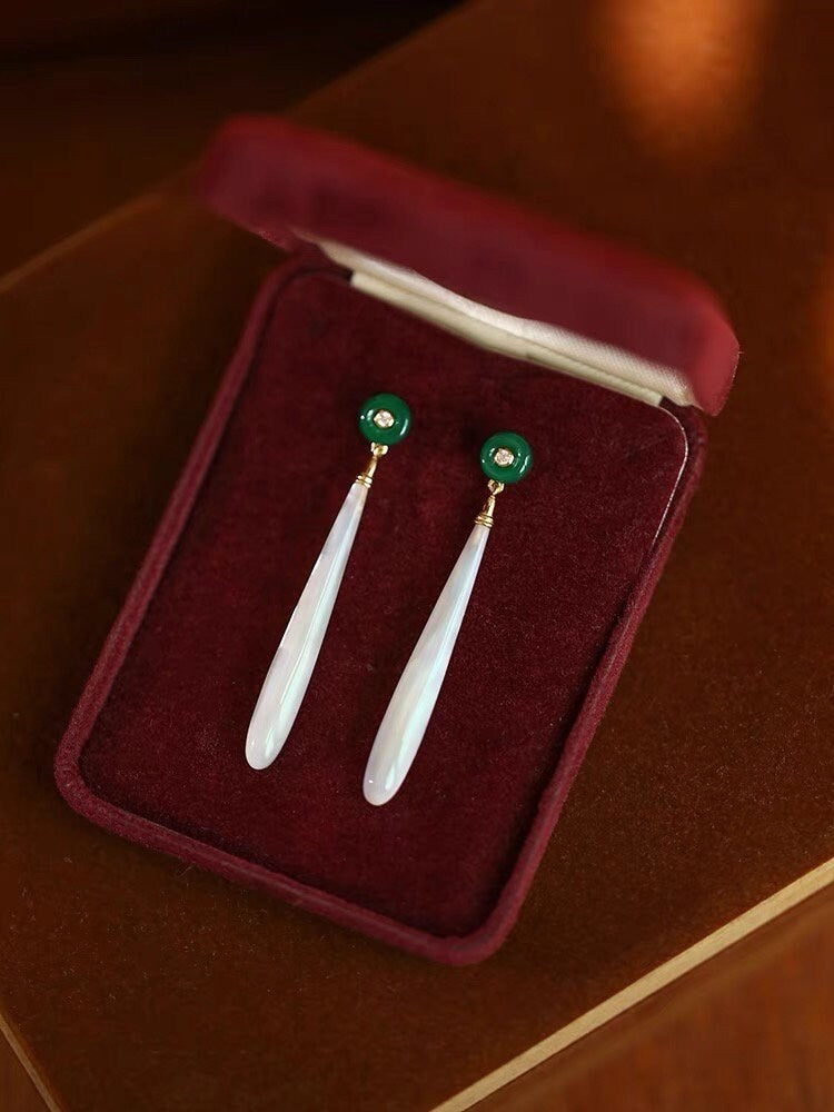 Mother of Pearl Teardrop Vintage Earrings