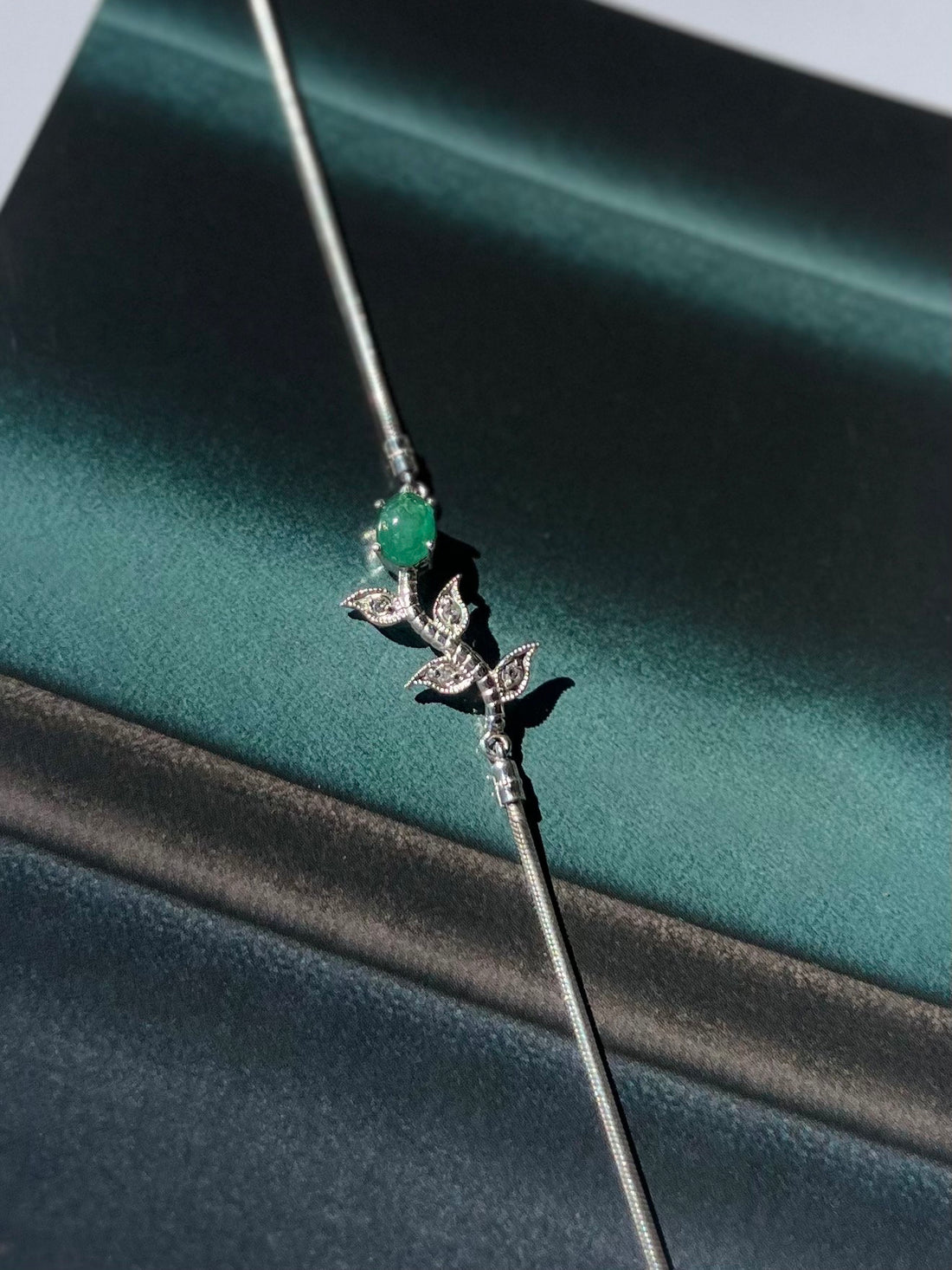 Natural Emeralds and Diamonds Bracelet