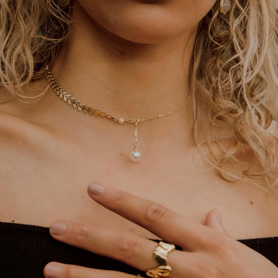 18K Solid Gold Akoya Pearl Lariat Necklace - Elegant Leaf Pendant Design with AAA Grade Pearls, Akoya Pearl Gift, pearl necklace