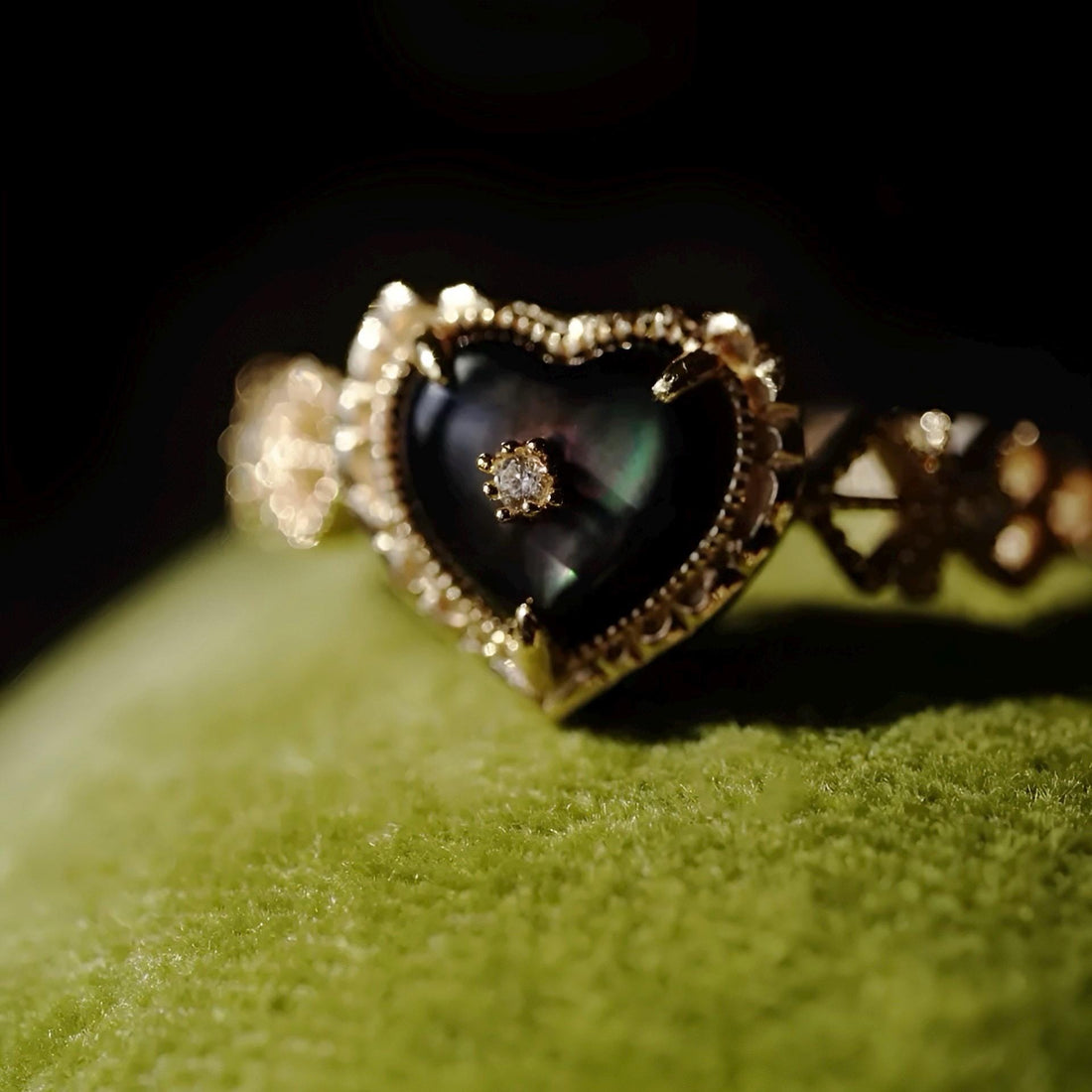 Black Mother of Pearl Heart Deco Ring