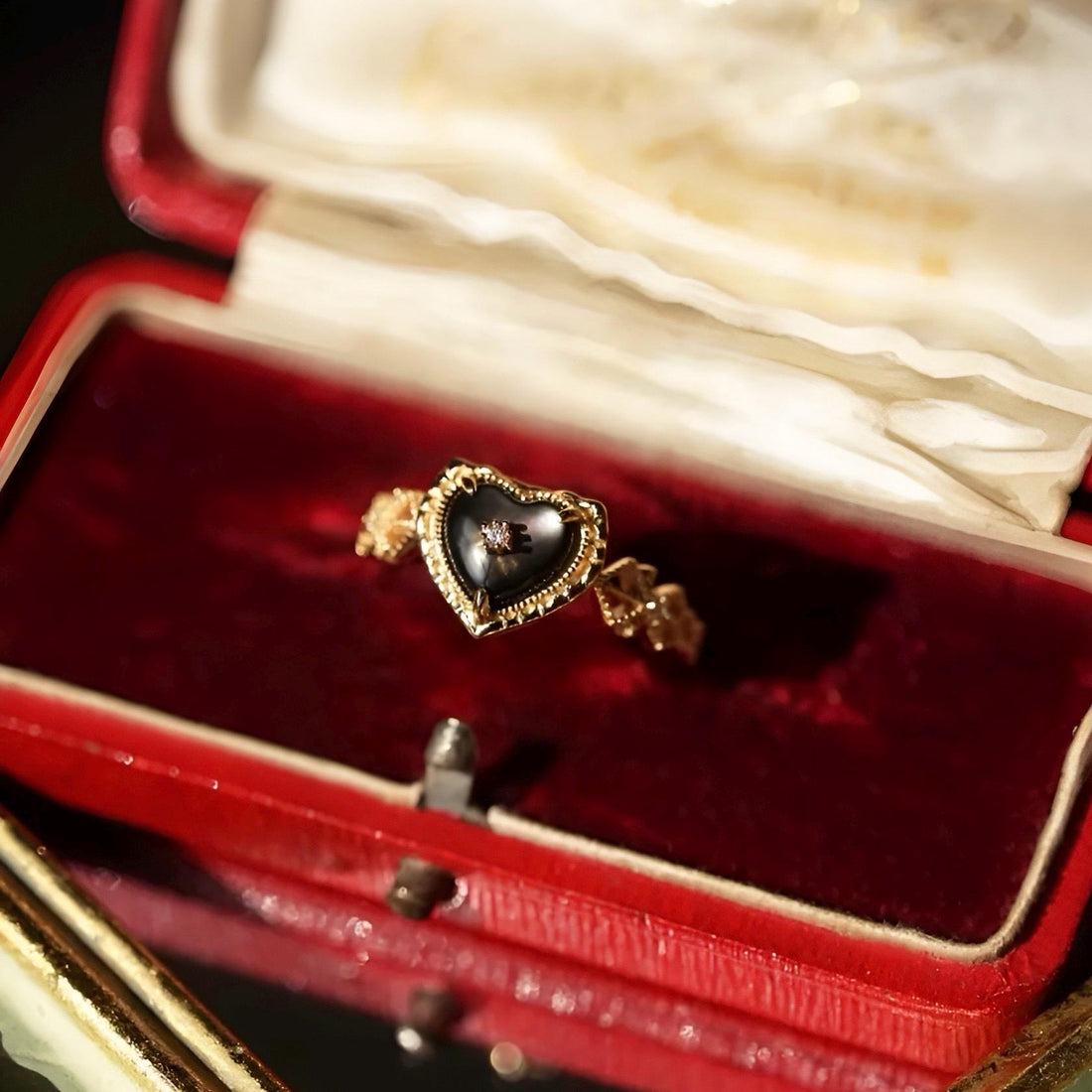 Black Mother of Pearl Heart Deco Ring