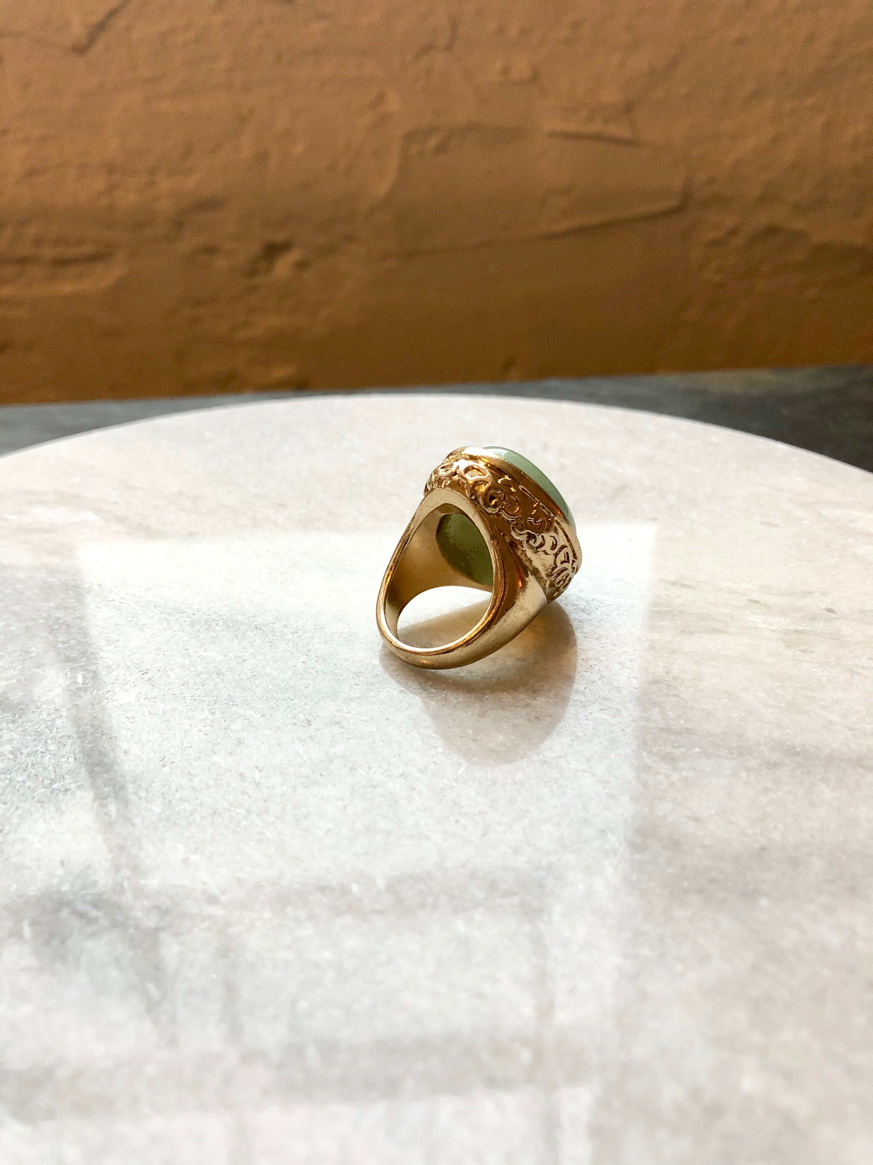 Cabochon Green Nephrite Jade Gold Ring