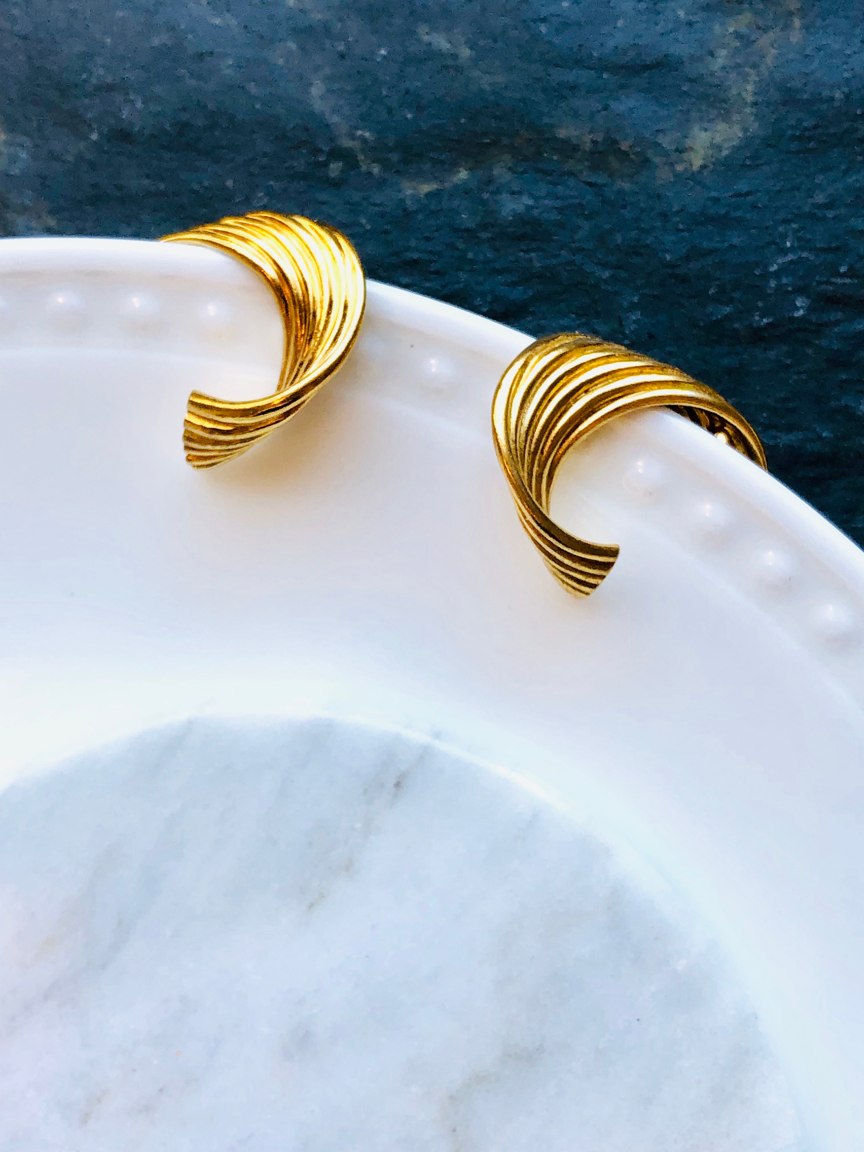 Twist Stripes Vintage Hoop Earrings in Gold