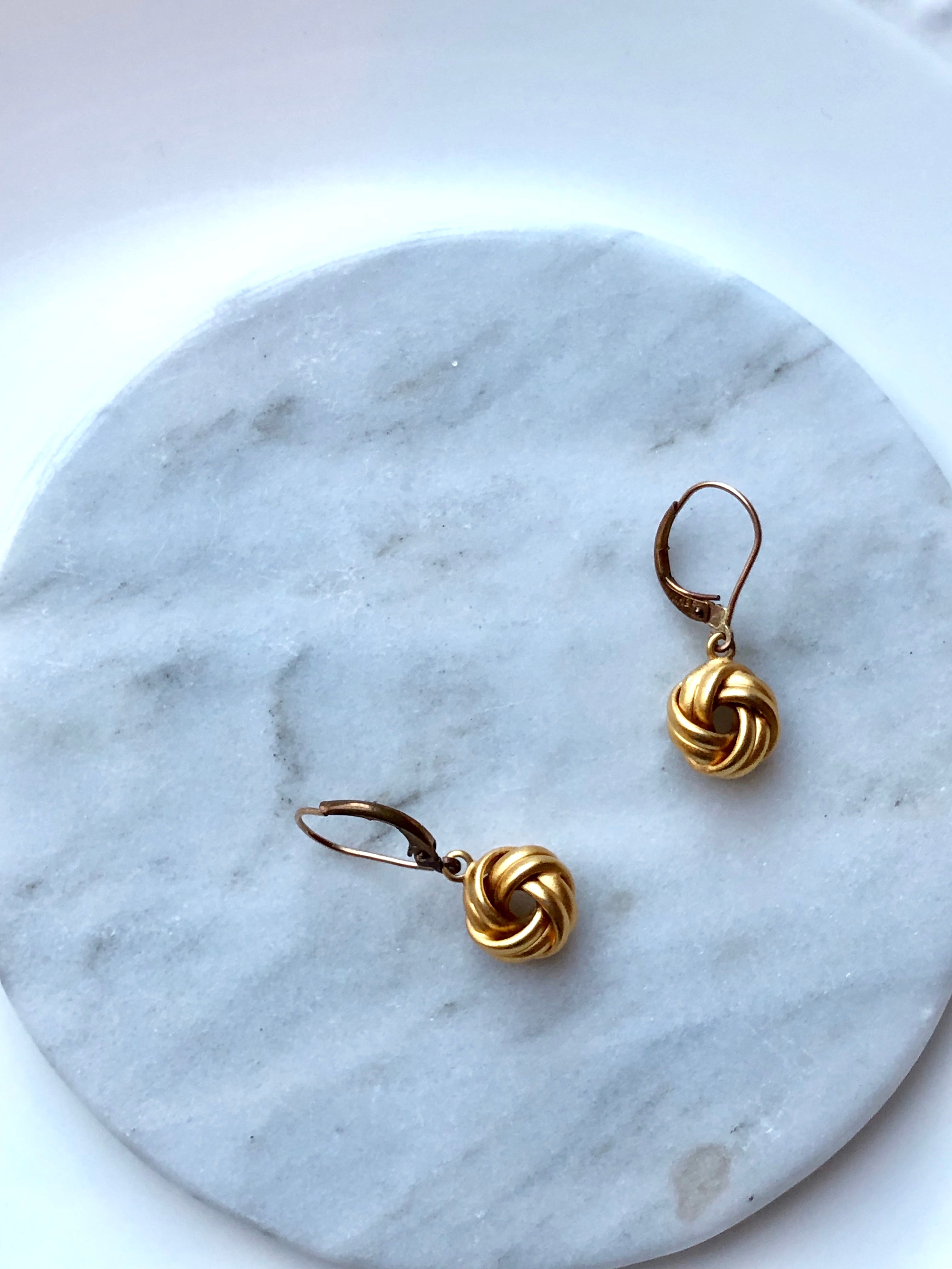 Minimalist Interlace Circle Gold Dangle Earrings