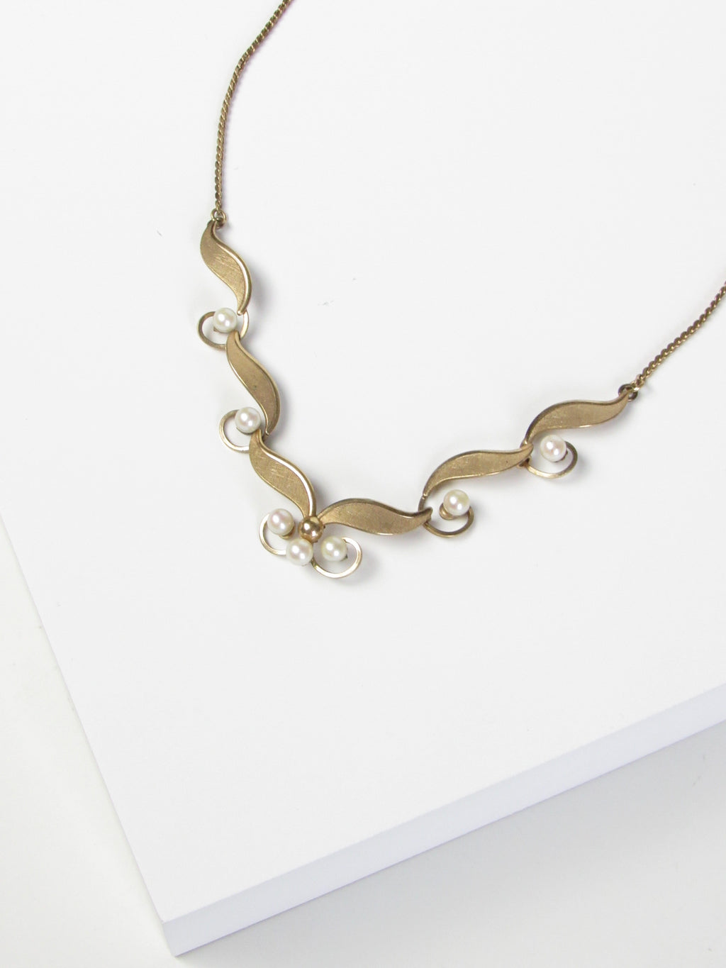 VanDell Art Nouveau Pearl Gold Choker Necklace