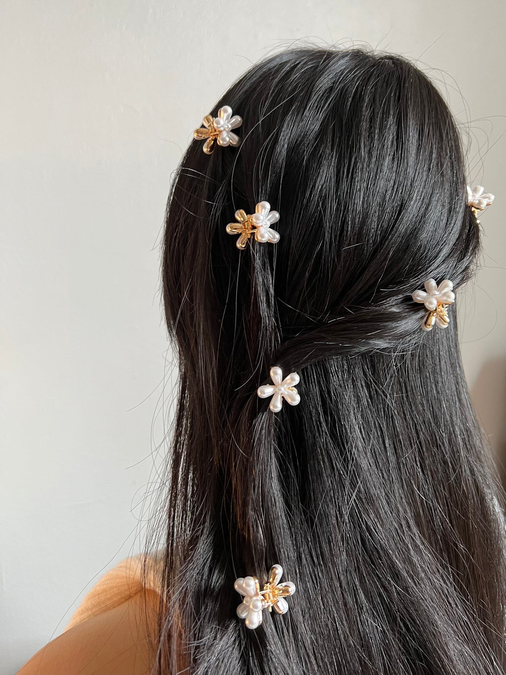 Floral Daisy Pearl Gold Hair Claw