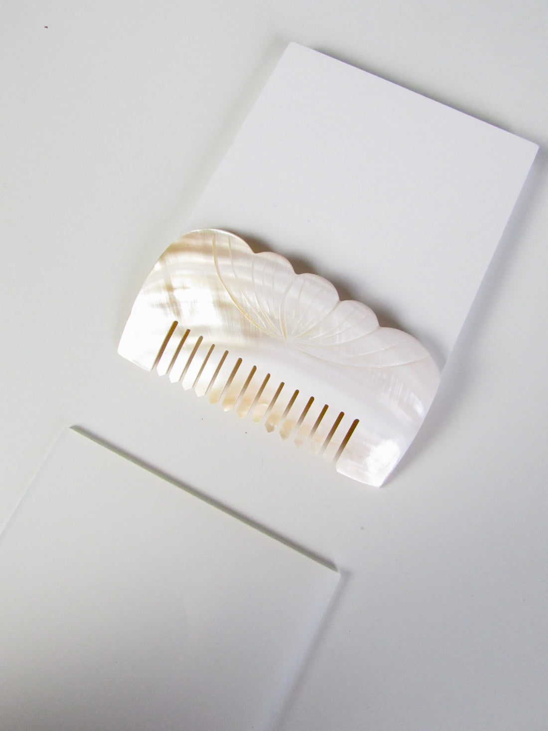 Flower Engraved Natural Seashell Comb