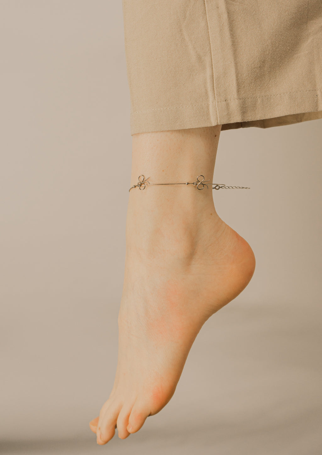 Vintage Silver Bows Charm Anklet
