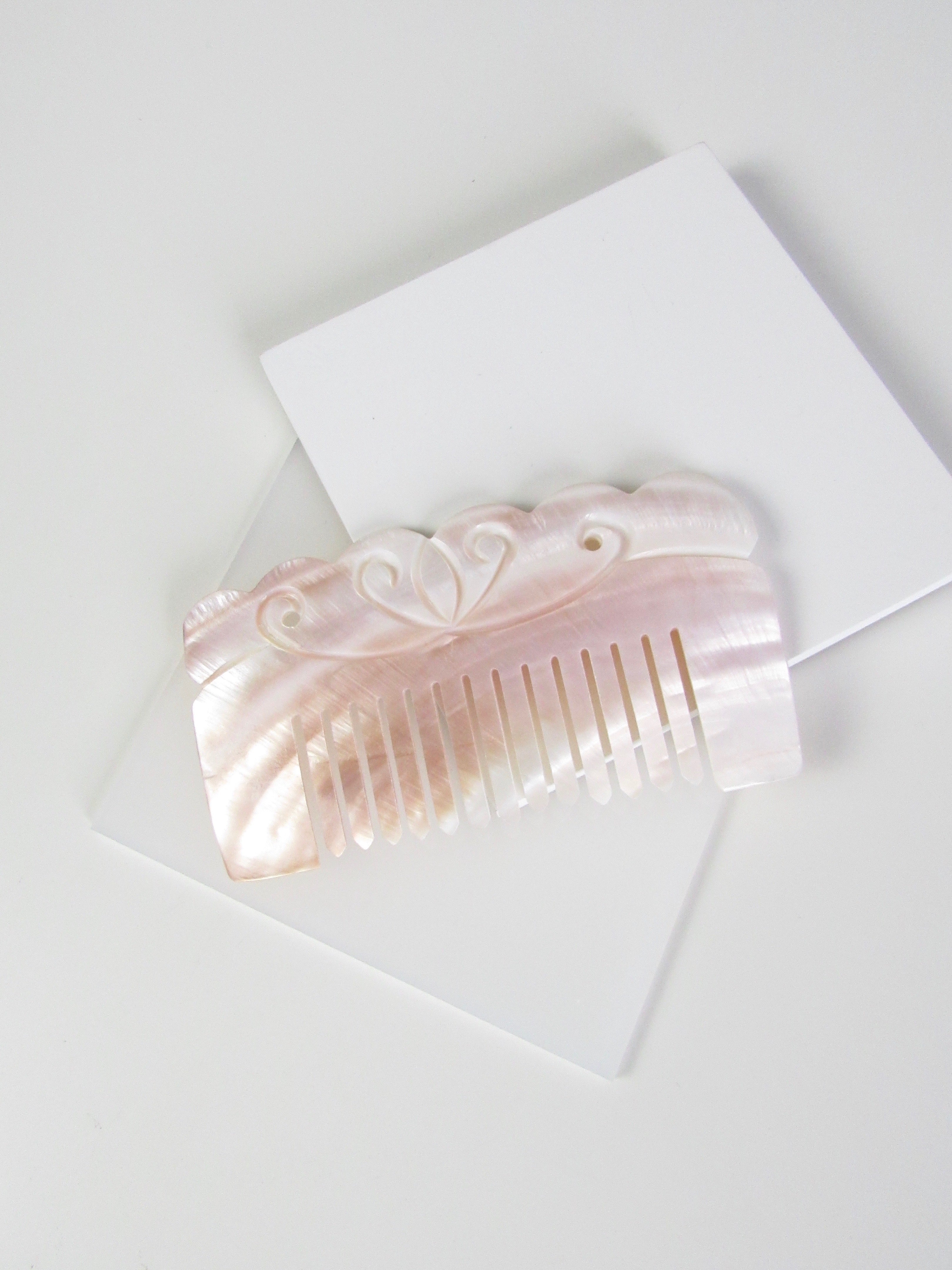 Floral Engraved Natural Seashell Comb