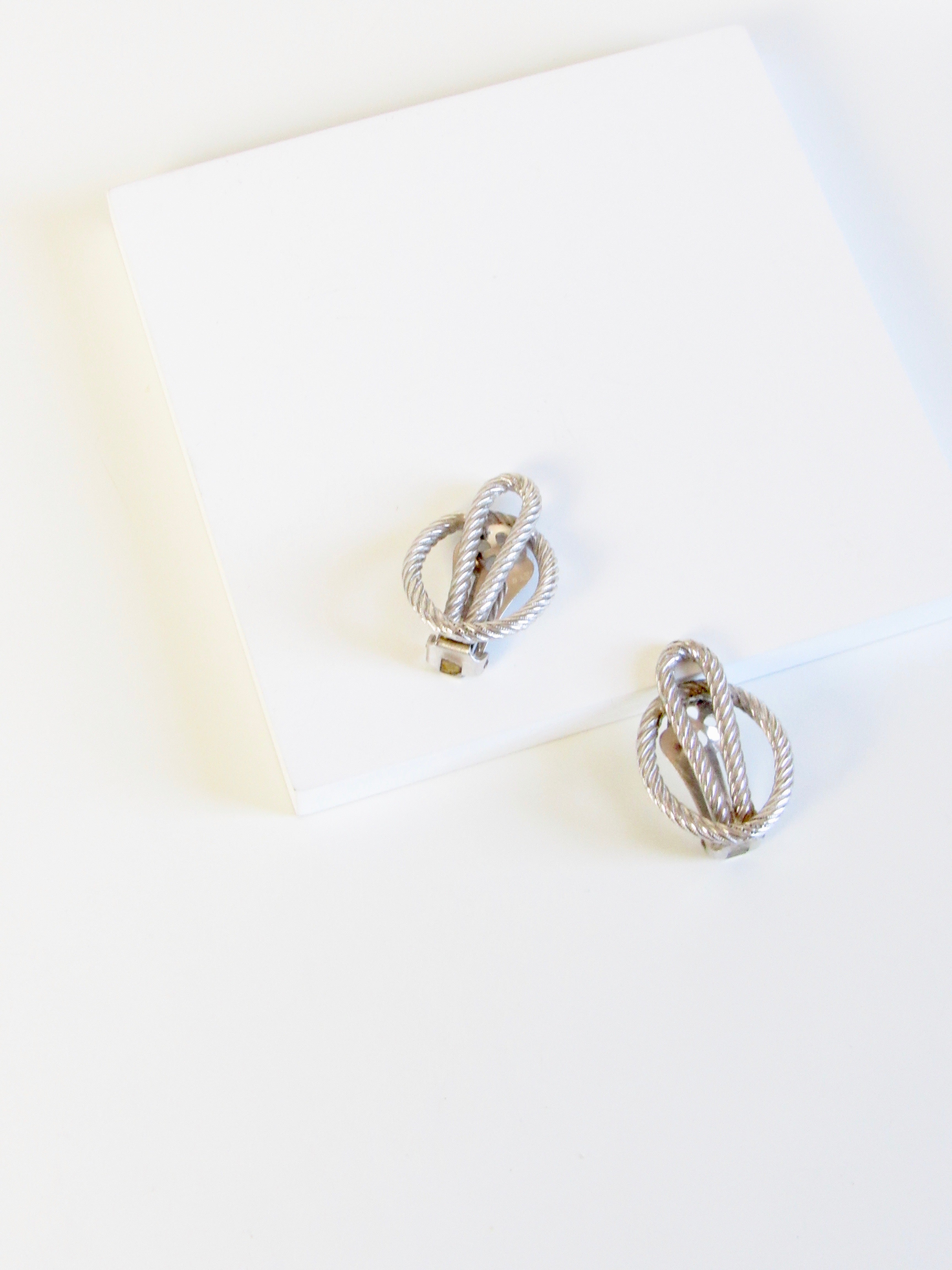 Vintage Knotted Rope Silver Tone Clip On Earrings