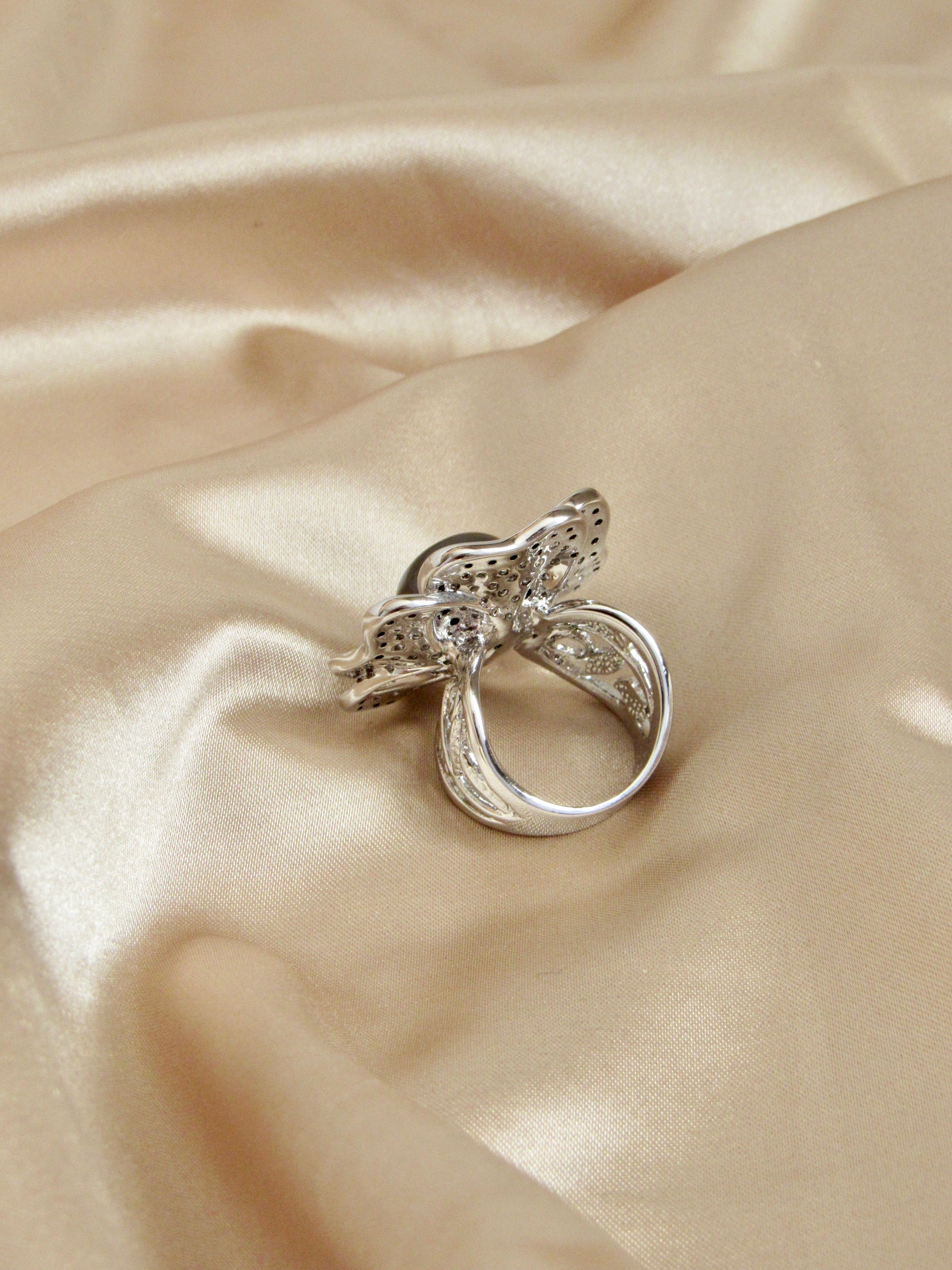 Prairie Rose Tahitian Black Pearl Silver Ring