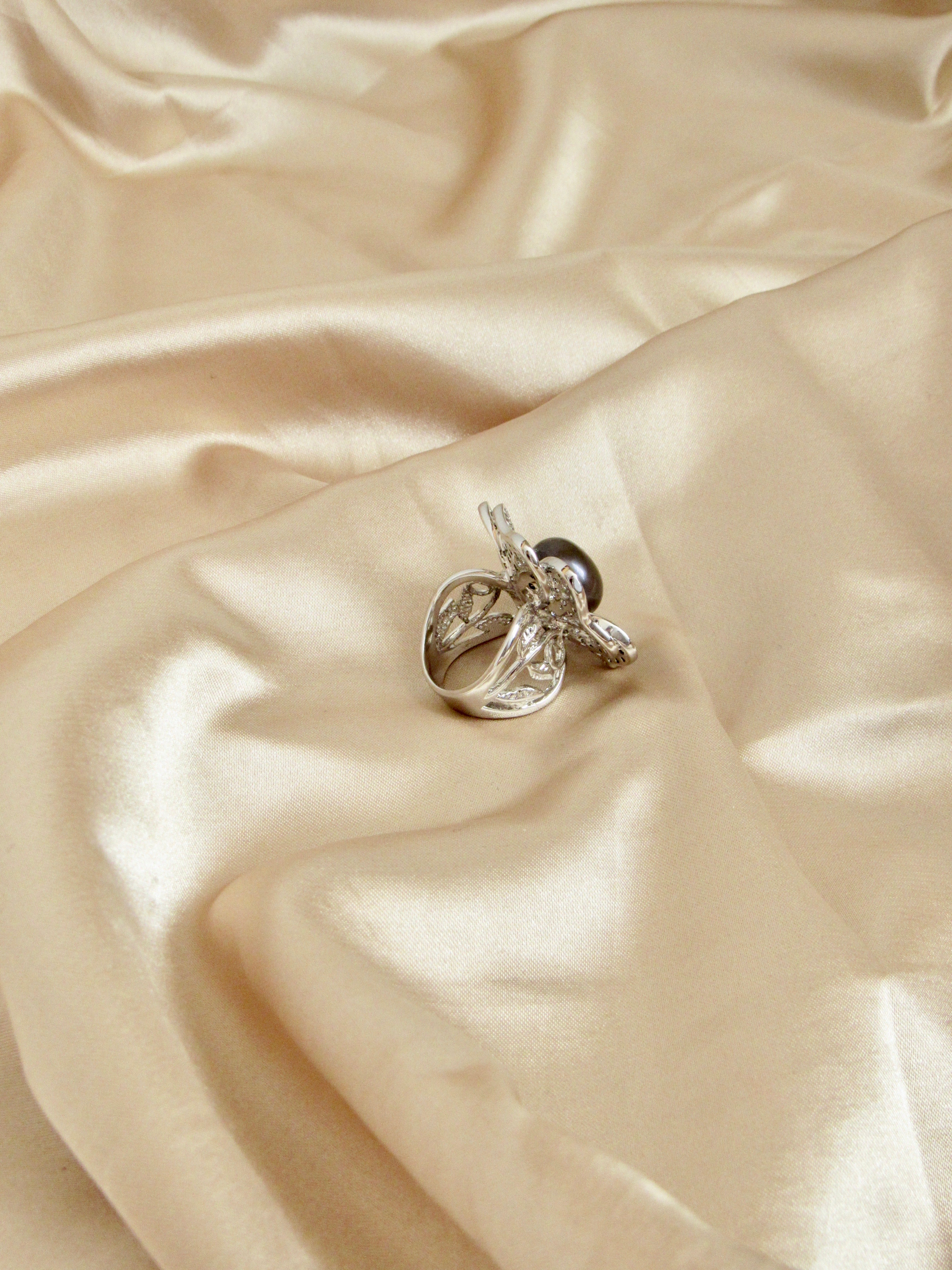 Prairie Rose Tahitian Black Pearl Silver Ring