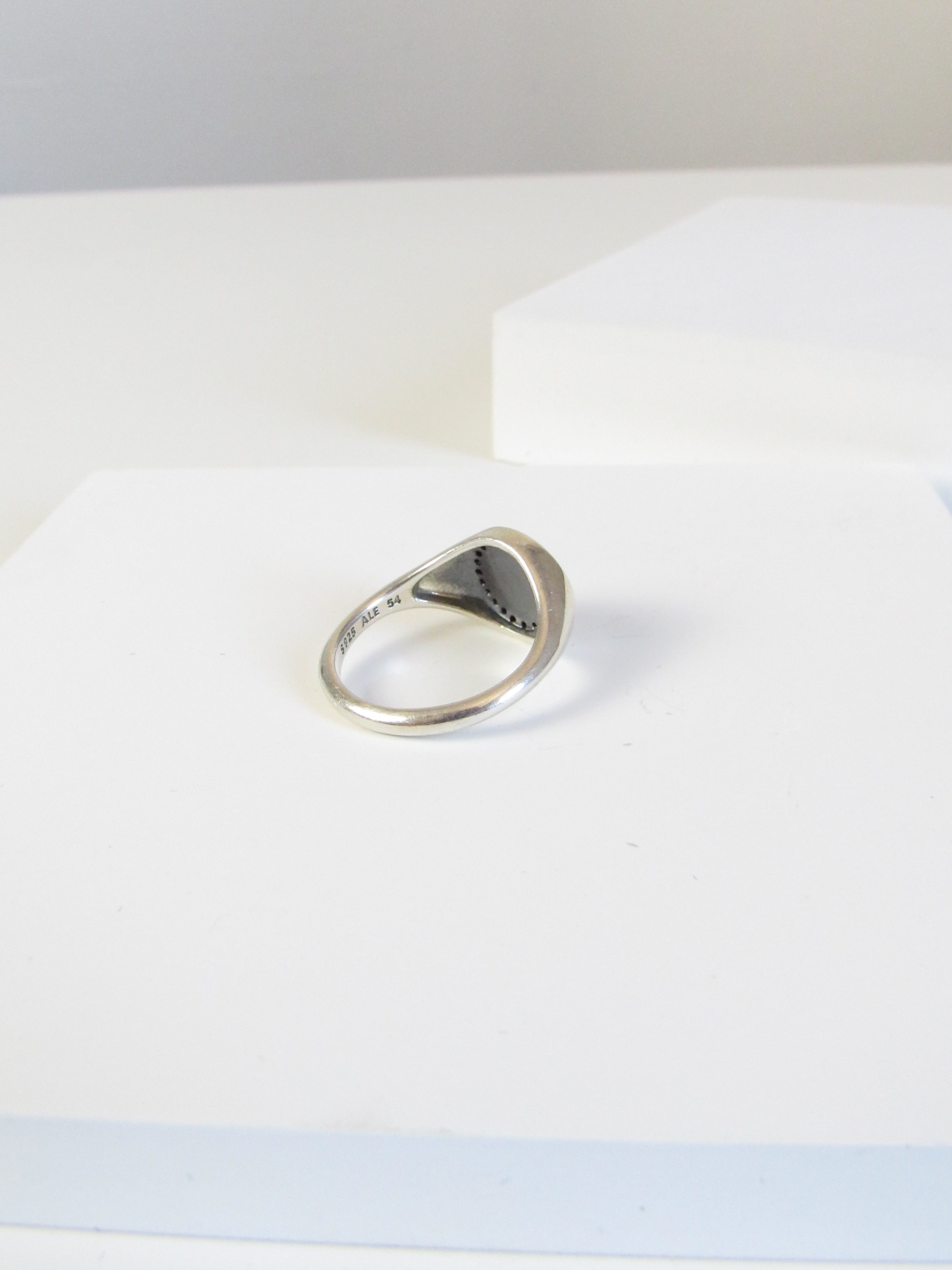 Wells Signet Ring, Sterling Silver | Men's Rings | Miansai