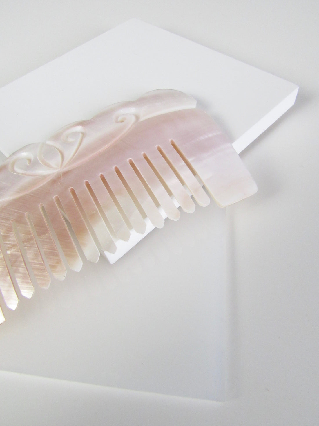 Floral Engraved Natural Seashell Comb