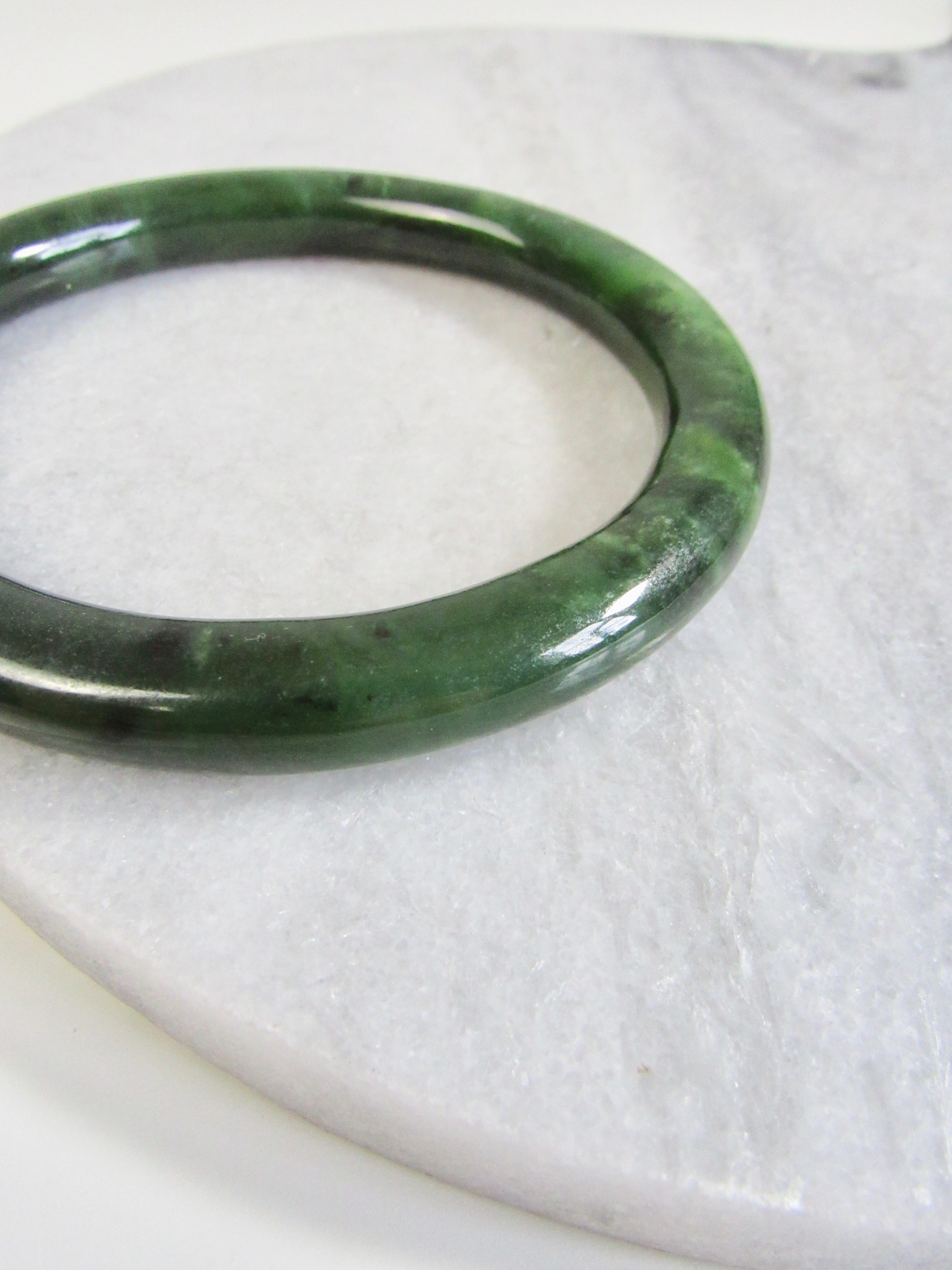 Grade A Vibrant Green Jade Bangle