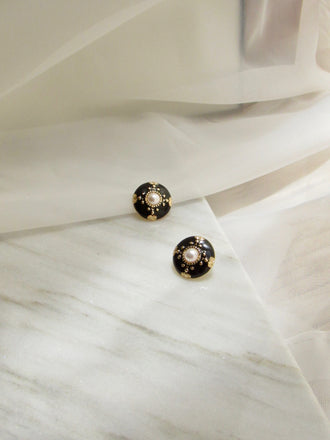 Embed Pearl Black Enamel Gold Stud Earrings