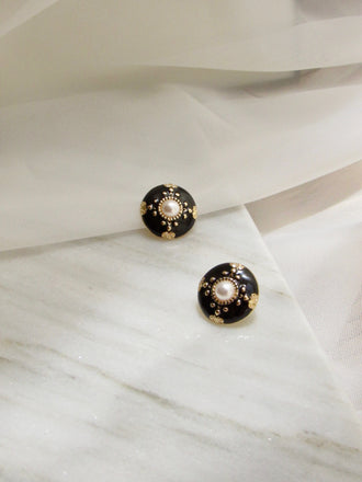 Embed Pearl Black Enamel Gold Stud Earrings