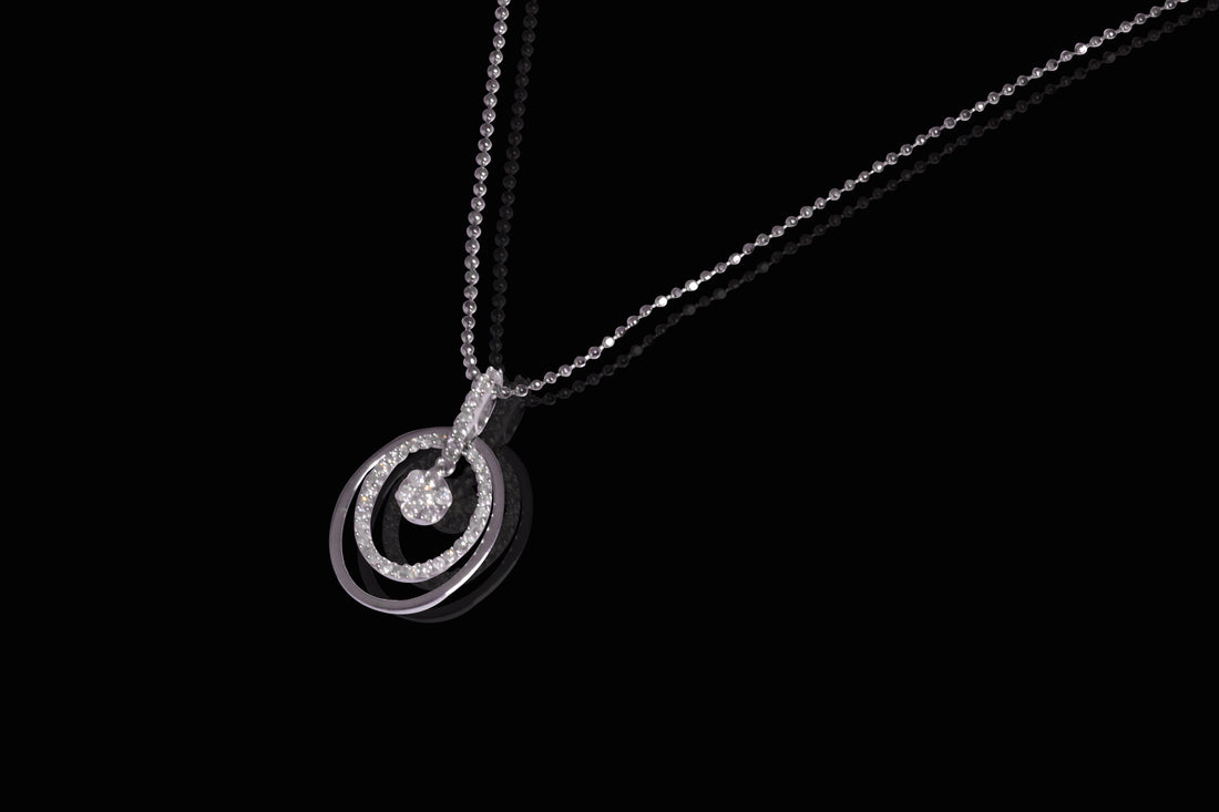 Minimalist Diamonds Necklace