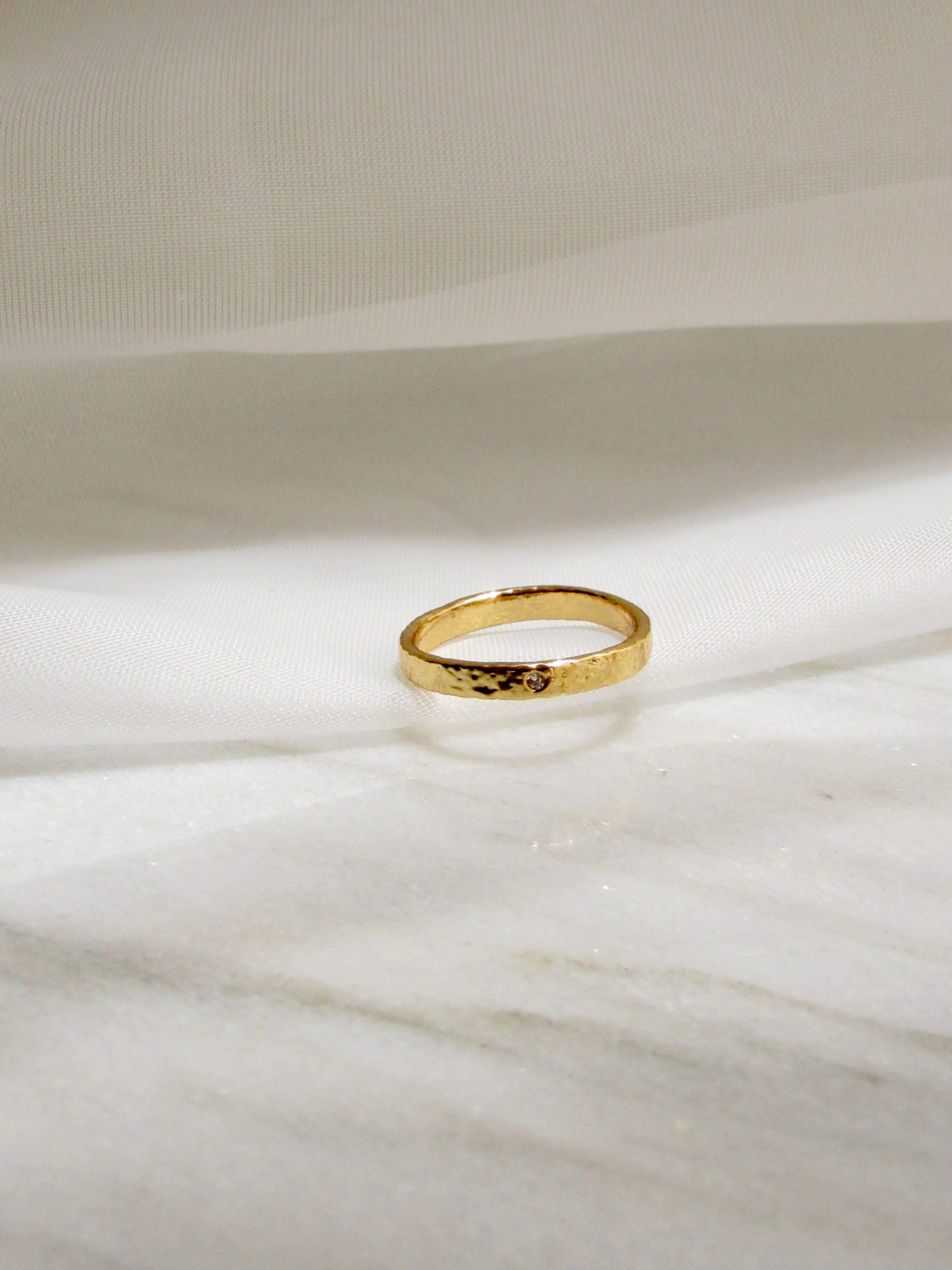 Esther Hammered 18k Gold Ring (Size 7)