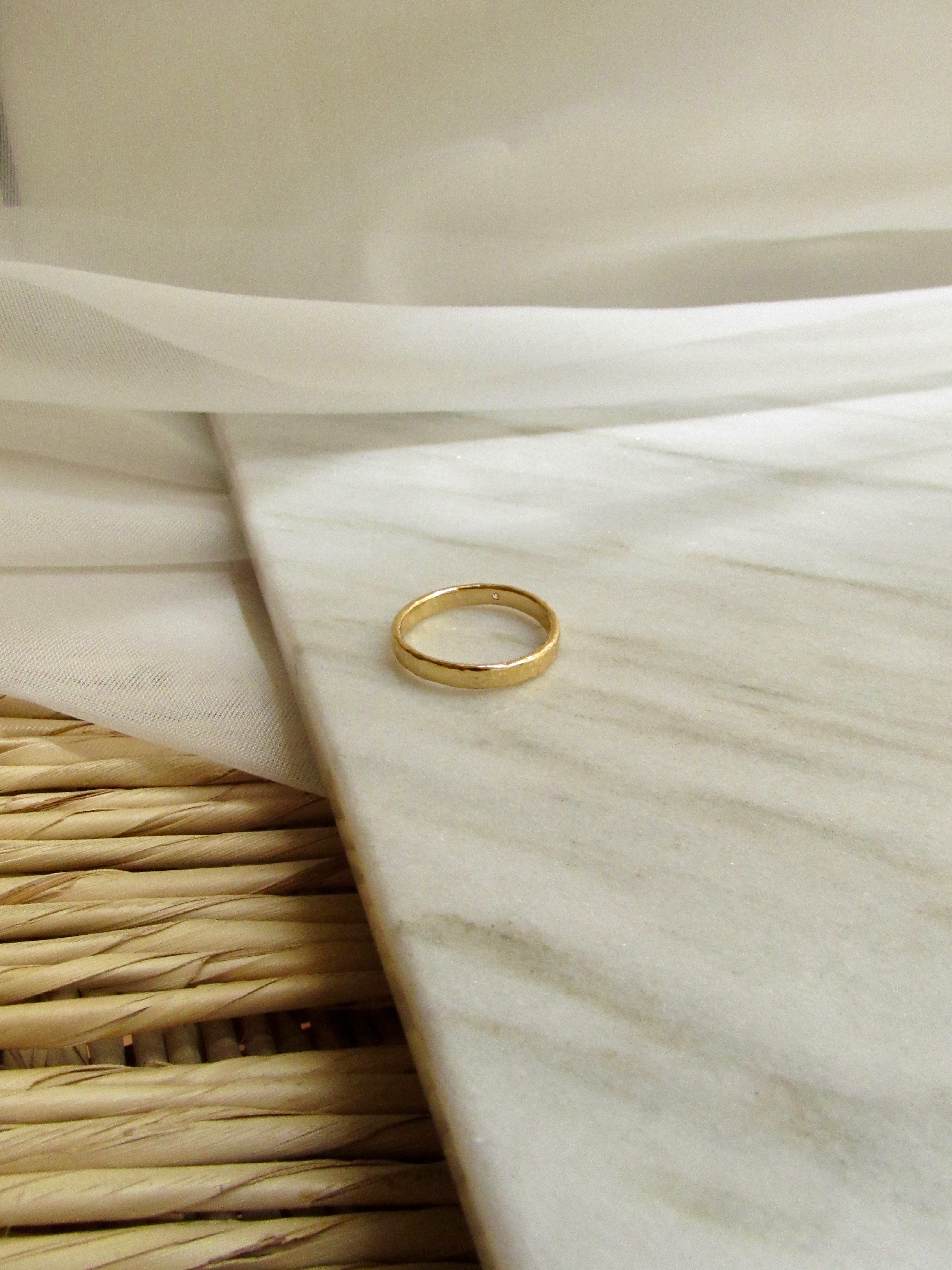 Esther Hammered 18k Gold Ring (Size 7)