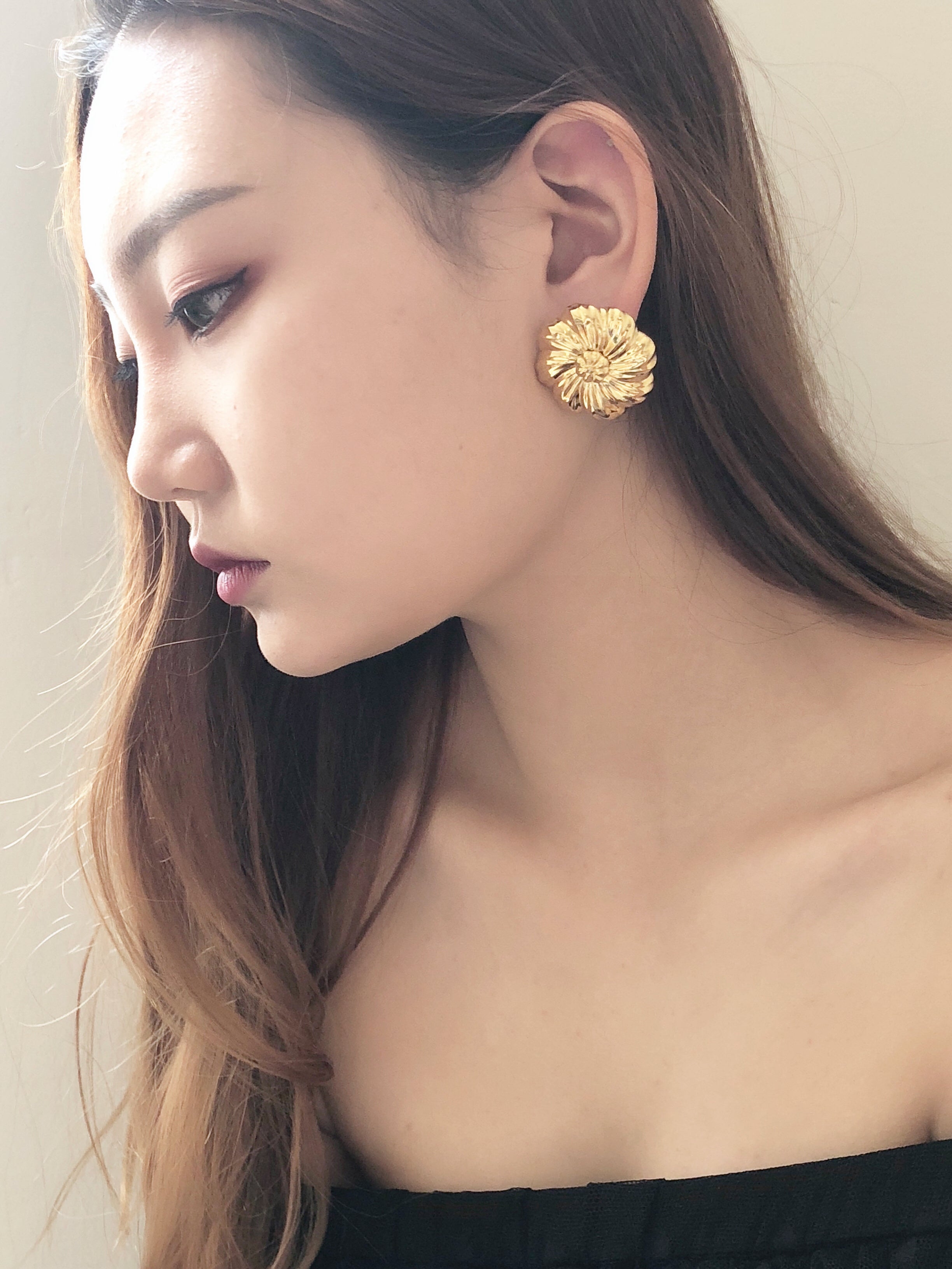Vintage 80s Monet Gold Magnolia Earrings