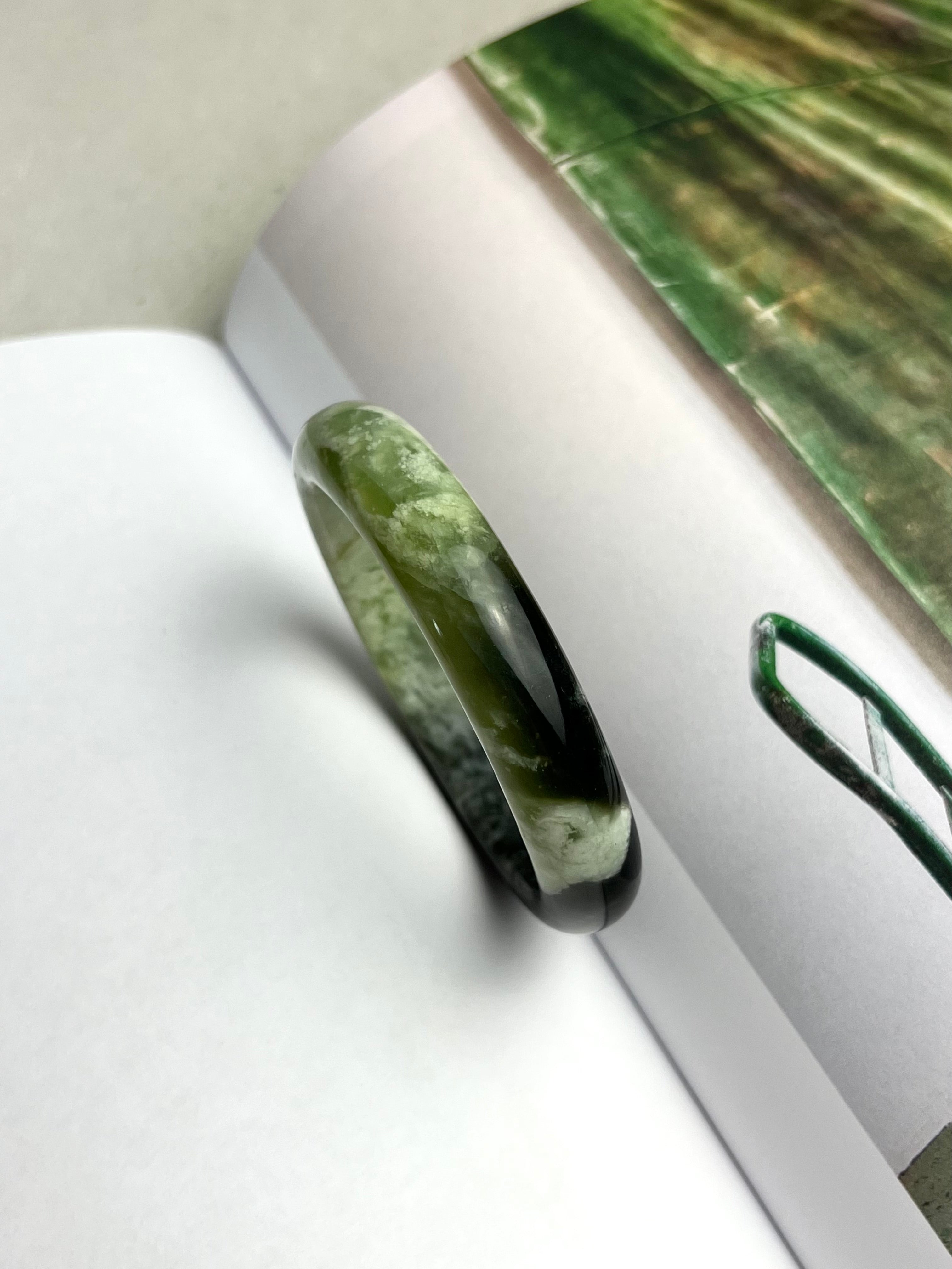 Unique Green Natural Serpentine Jade Bangle