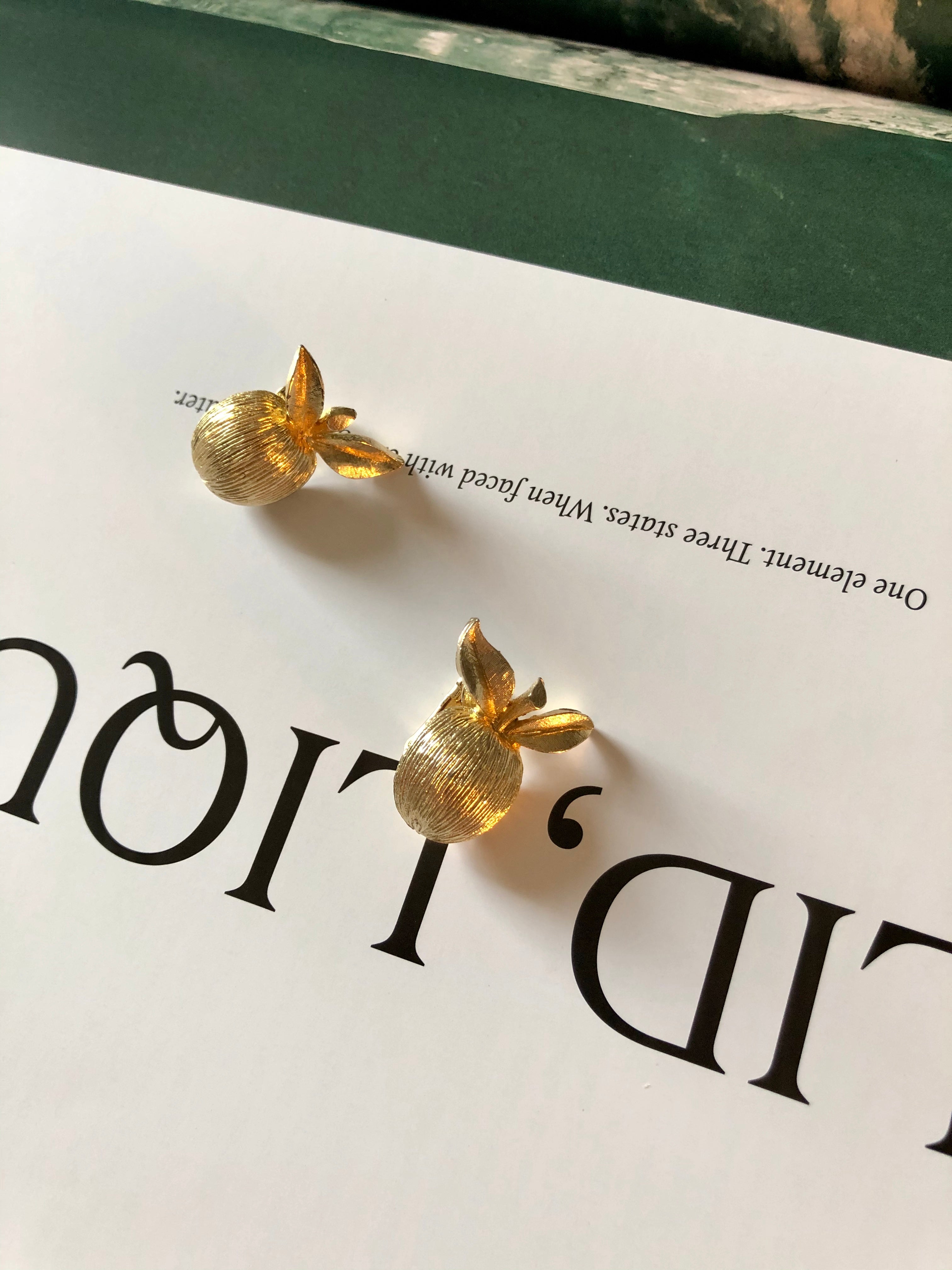 Sarah Coventry Apple Gold Clip On Earrings