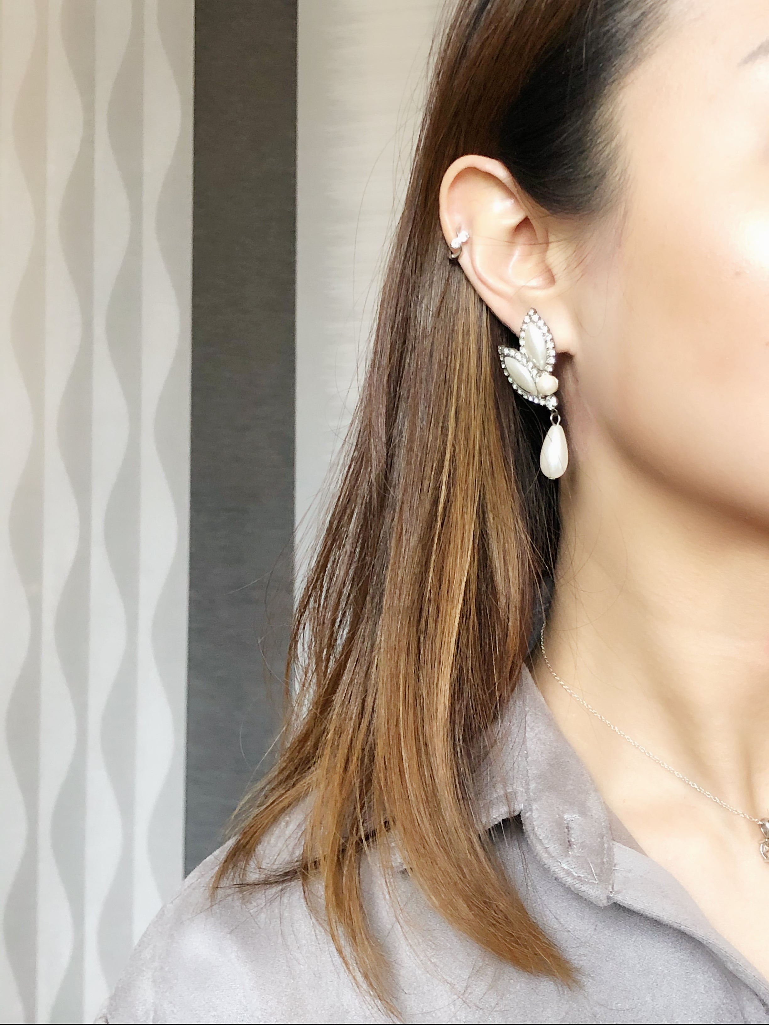 Sparkled Angel Pearl & Rhinestones Dangle Earrings