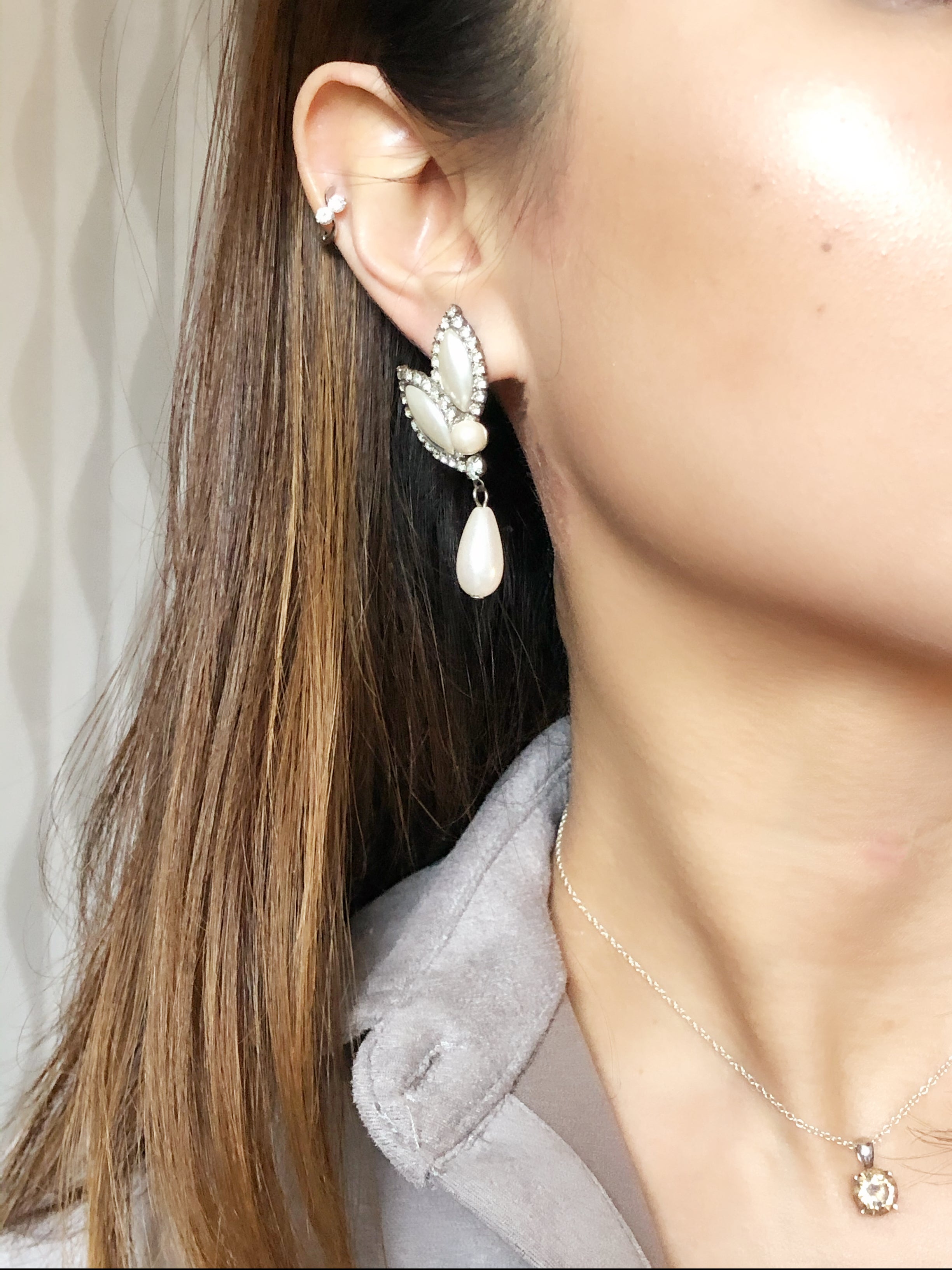 Sparkled Angel Pearl & Rhinestones Dangle Earrings