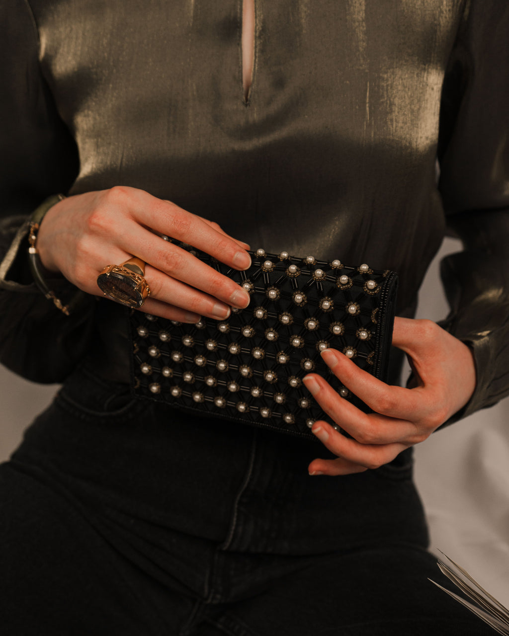 Vintage Pearl Beads Black Clutch