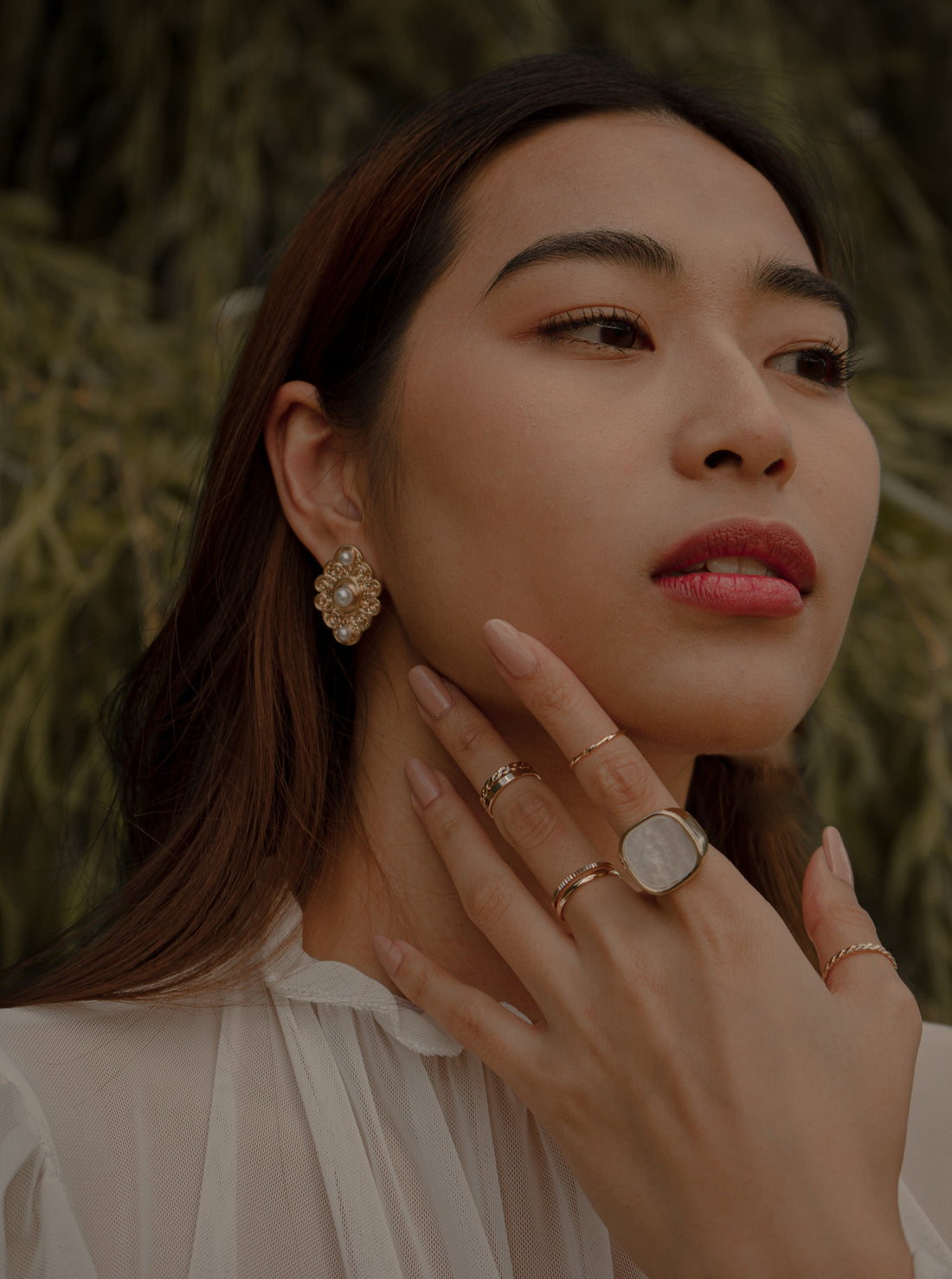 Rounded Square White Mother Of Pearl Gold Signet Ring