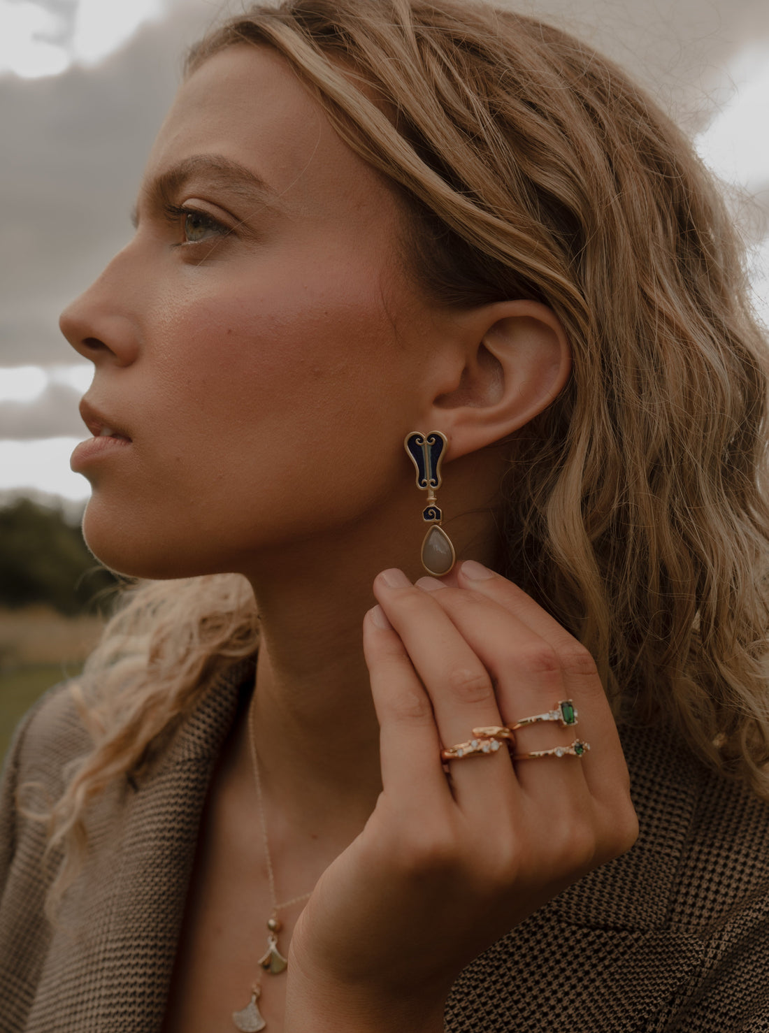 Banana Brisé Enamel Gold Earrings